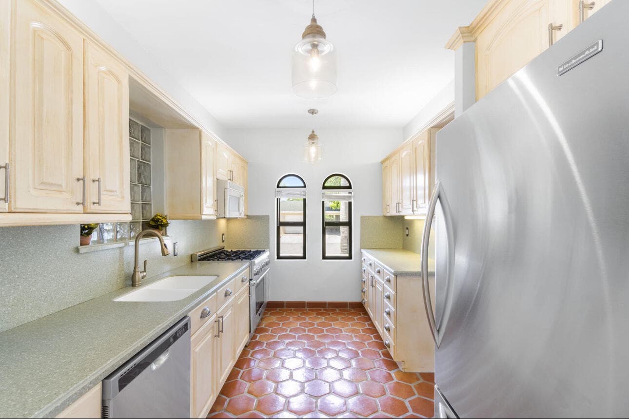 400 33rd Street, West Palm Beach, FL 33407 22