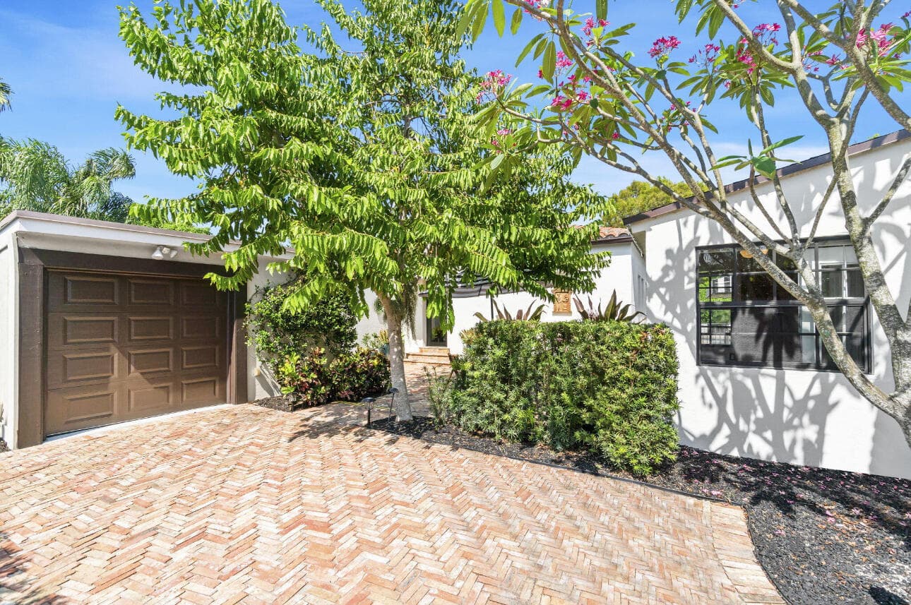 400 33rd Street, West Palm Beach, FL 33407 38