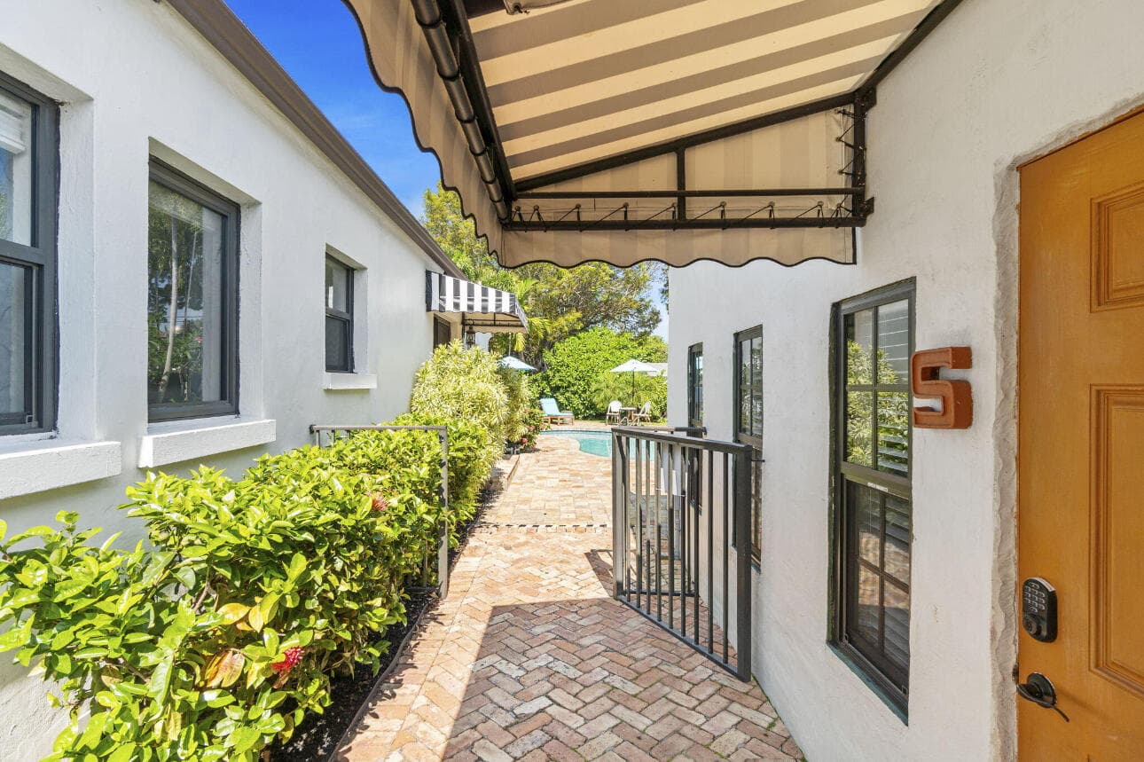 400 33rd Street, West Palm Beach, FL 33407 50