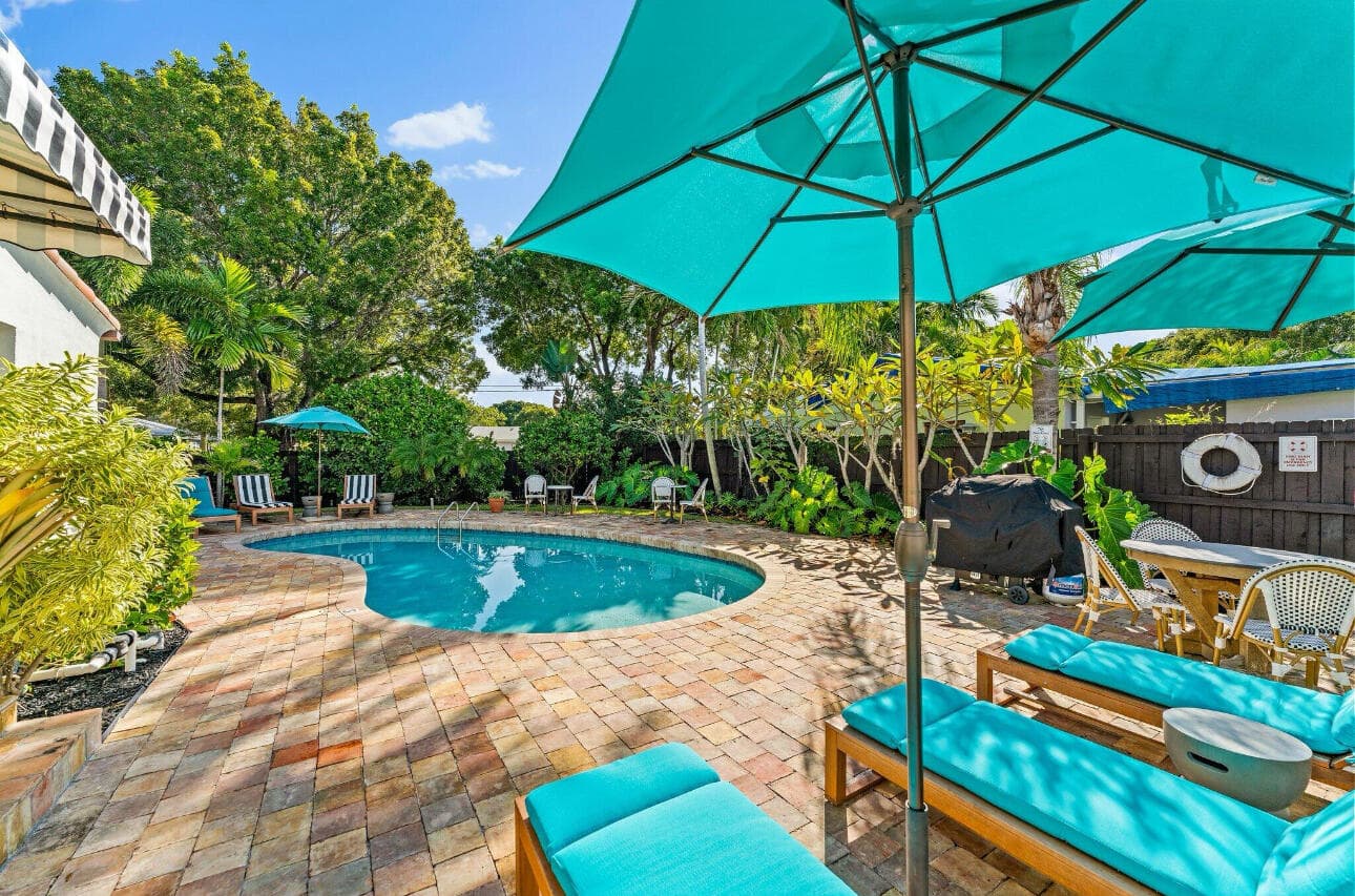 400 33rd Street, West Palm Beach, FL 33407 55