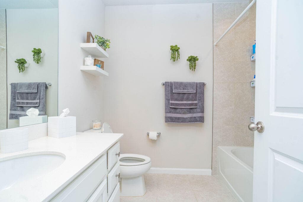 4198 Keeson Circle, Vero Beach, FL 32967 32