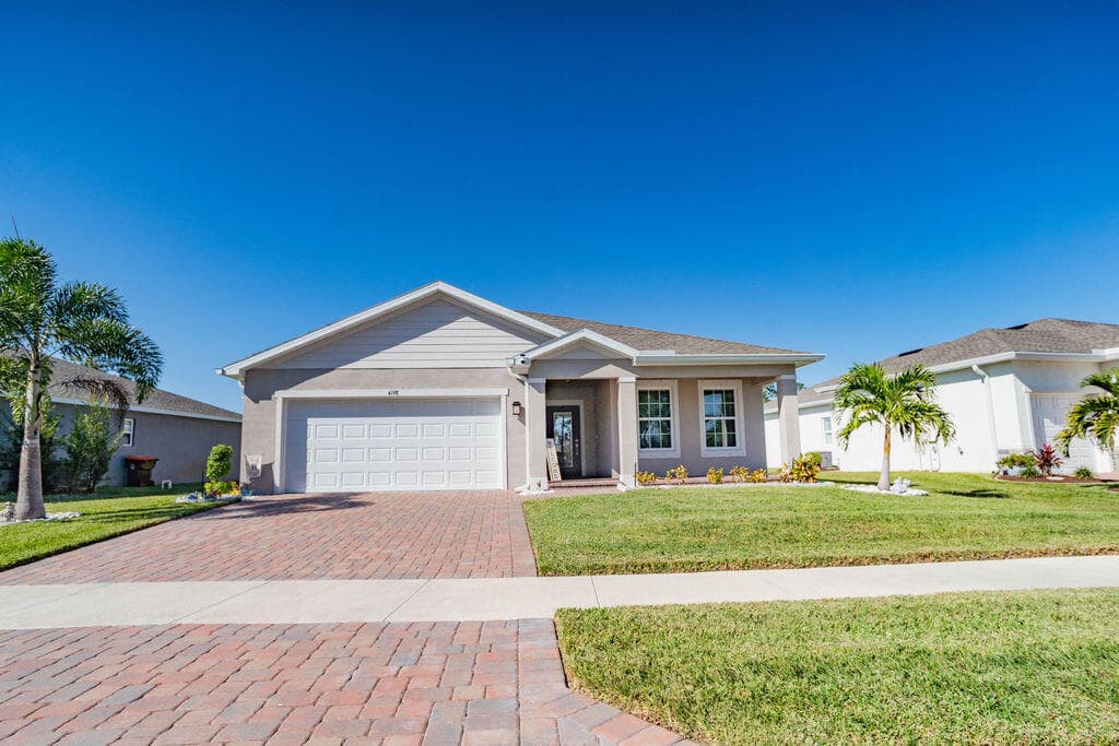 4198 Keeson Circle, Vero Beach, FL 32967 4
