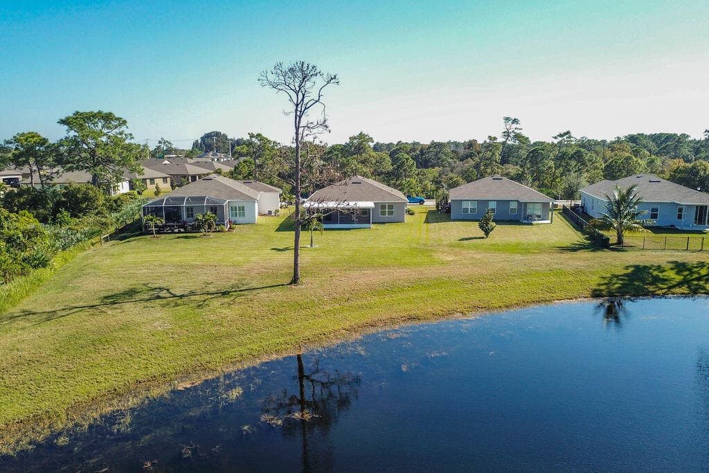 4198 Keeson Circle, Vero Beach, FL 32967 48