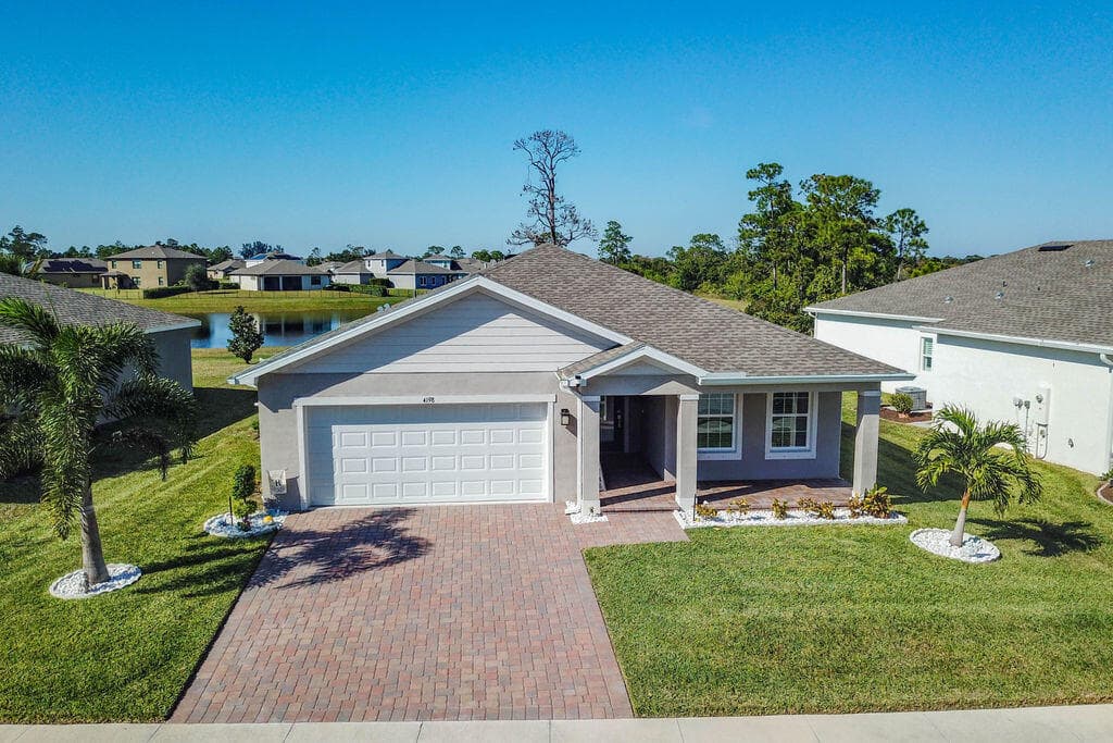 4198 Keeson Circle, Vero Beach, FL 32967 2