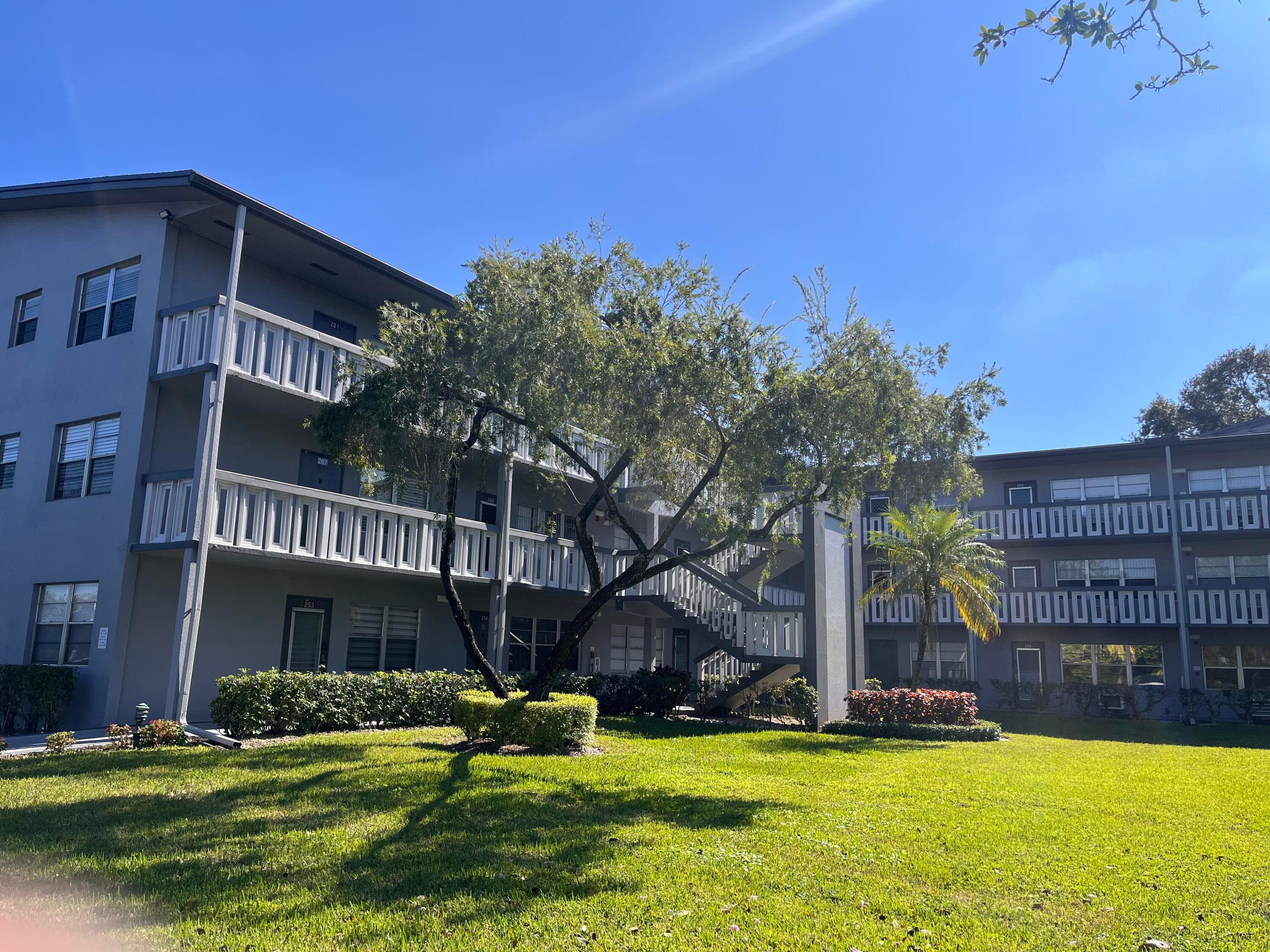 287 Suffolk G, Boca Raton, FL 33434 17