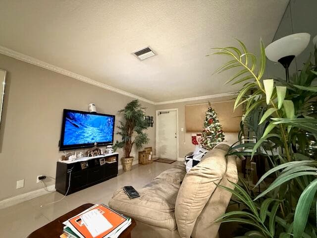 3930 Crystal Lake Drive 107, Deerfield Beach, FL 33064 5