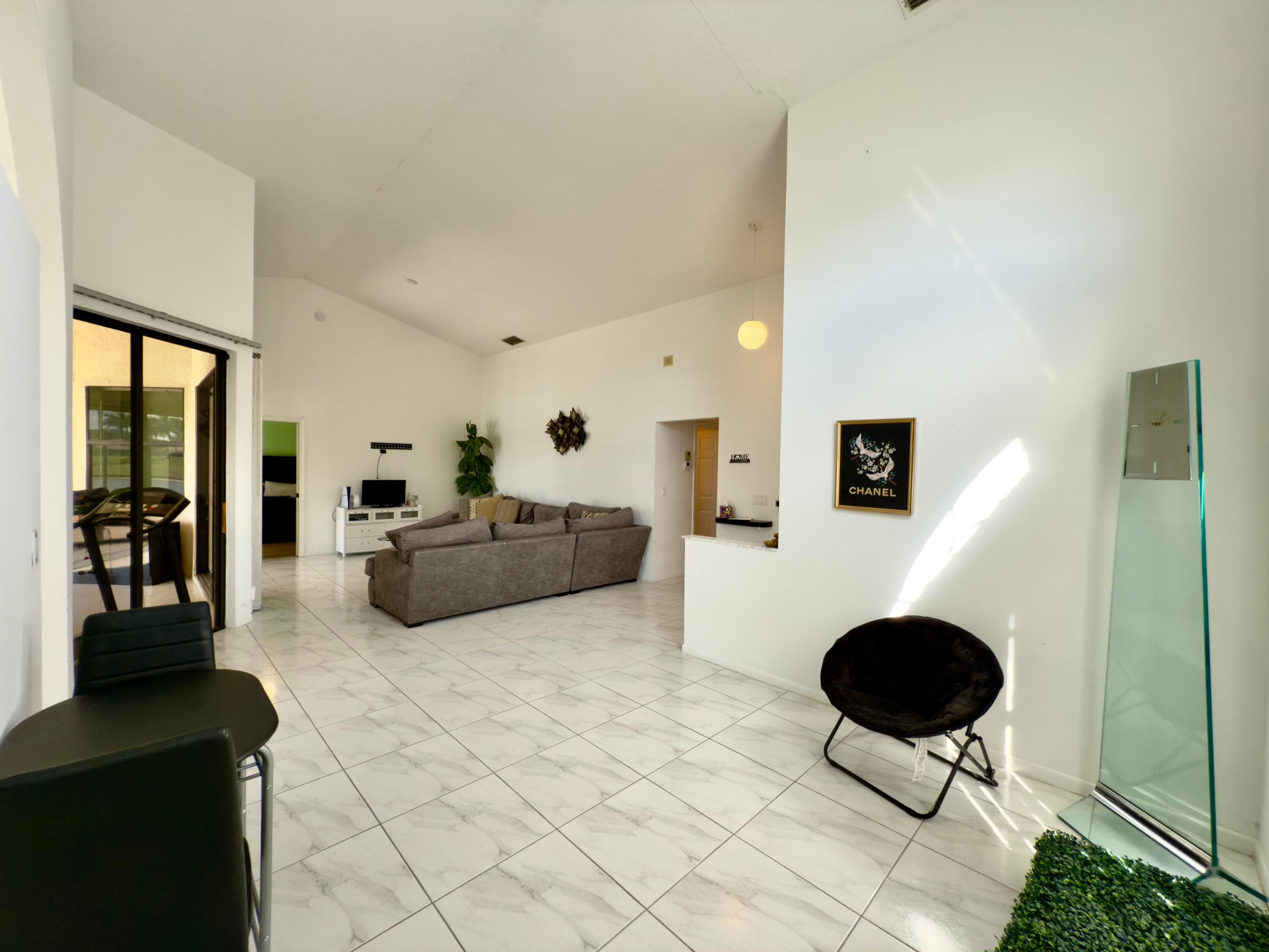 8491 Heather Place, Boynton Beach, FL 33472 9