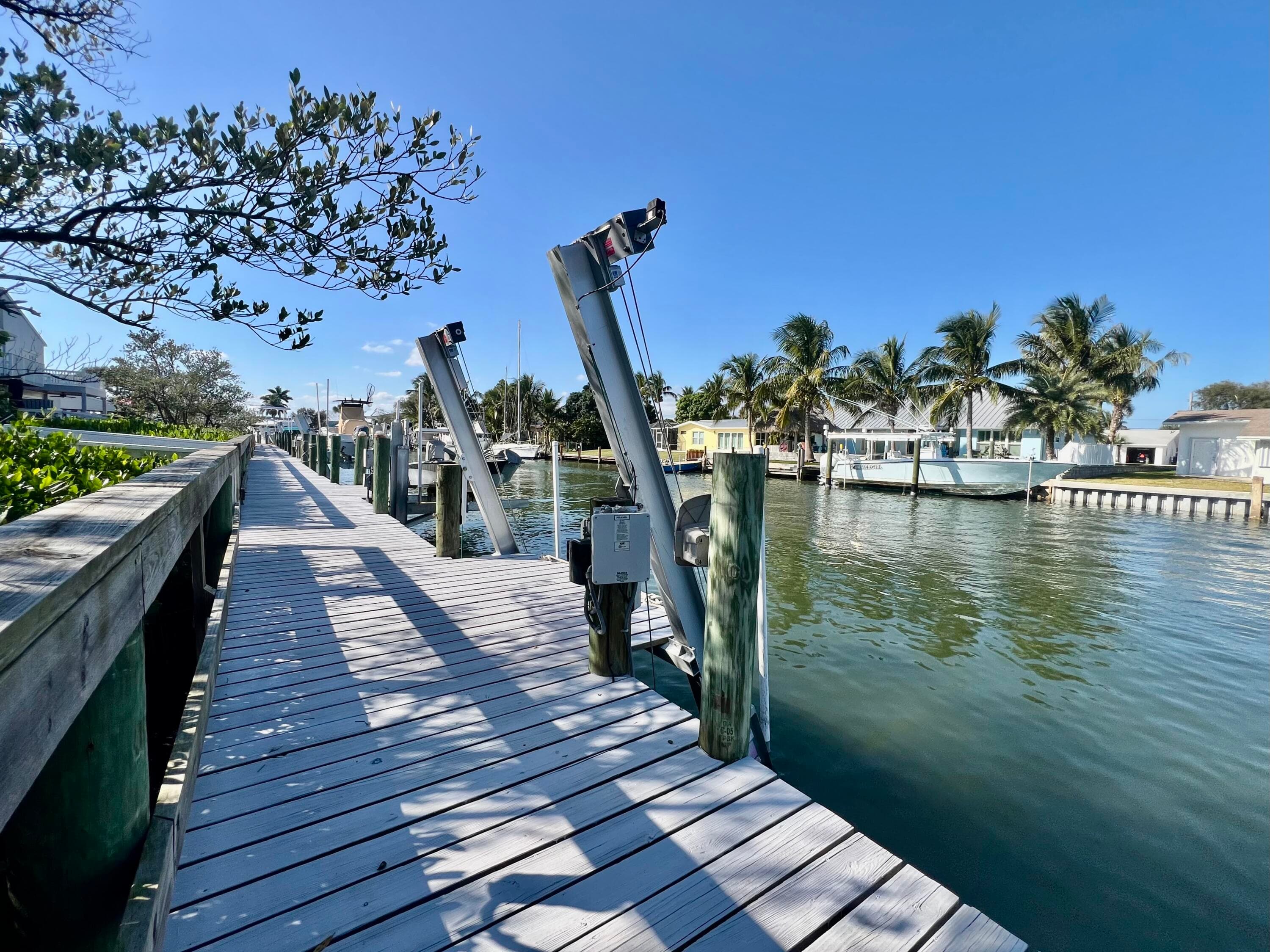 2486 Harbour Cove Drive, Hutchinson Island, FL 34949 24