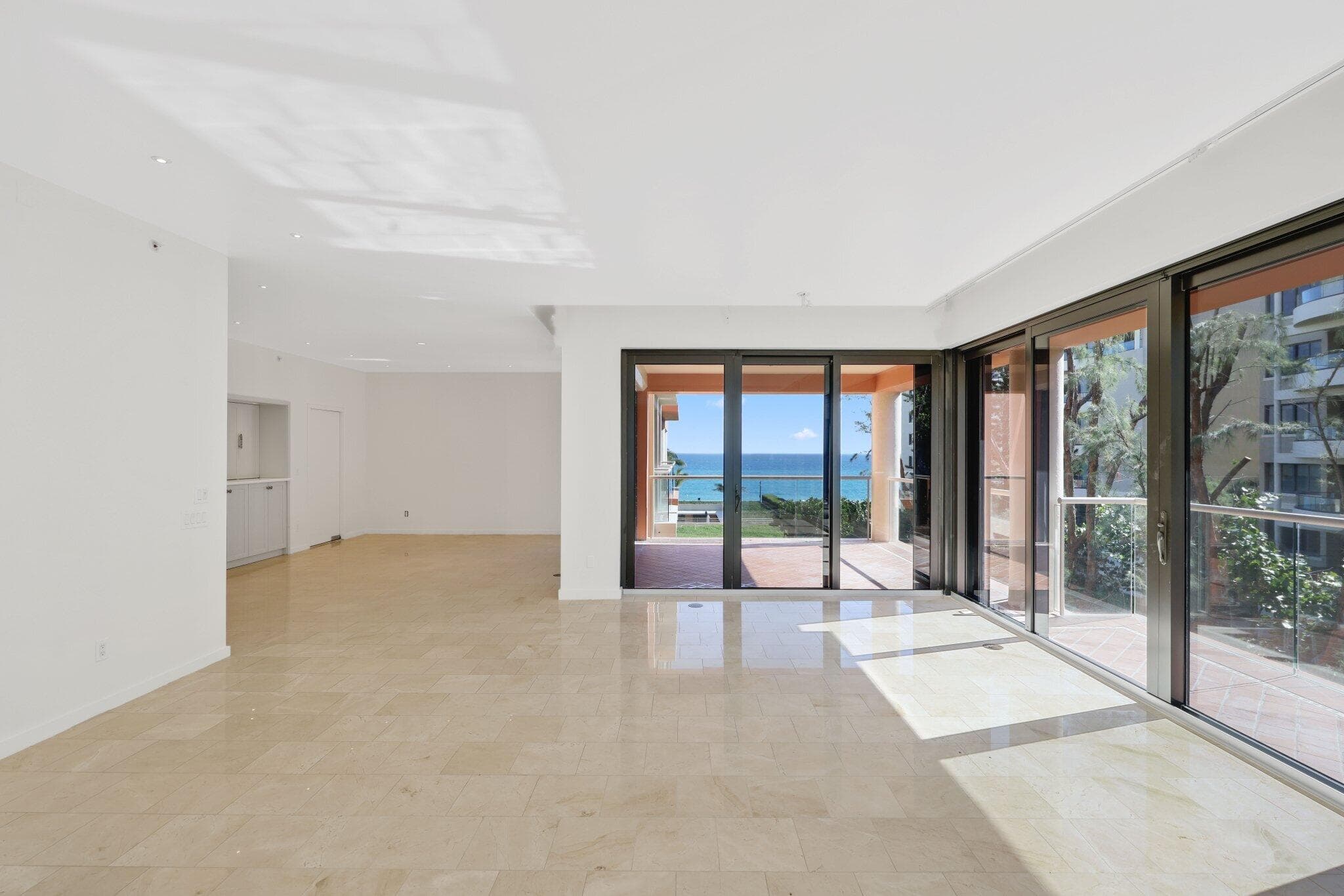 2 N Breakers Row S32, Palm Beach, FL 33480 18