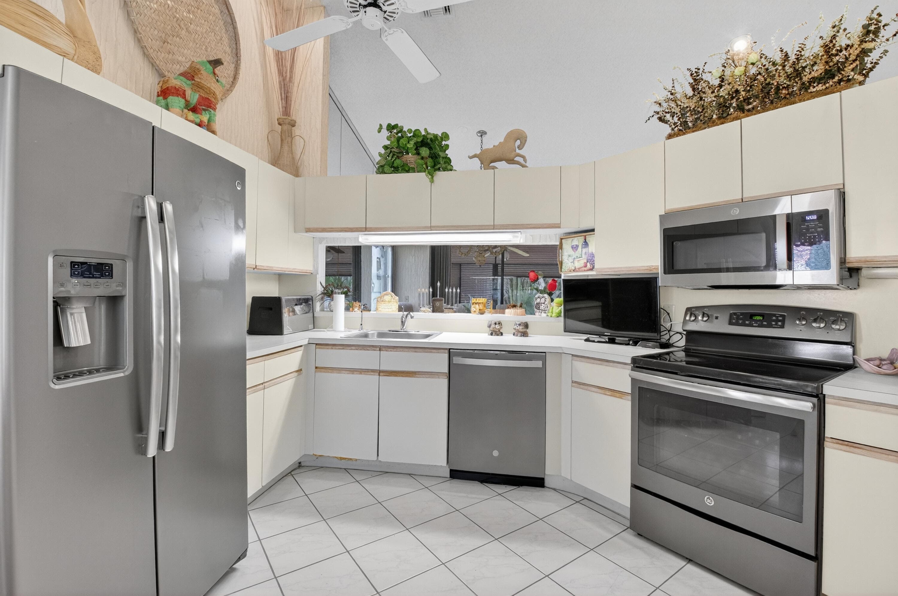 7972 Lexington Club Boulevard A, Delray Beach, FL 33446 14