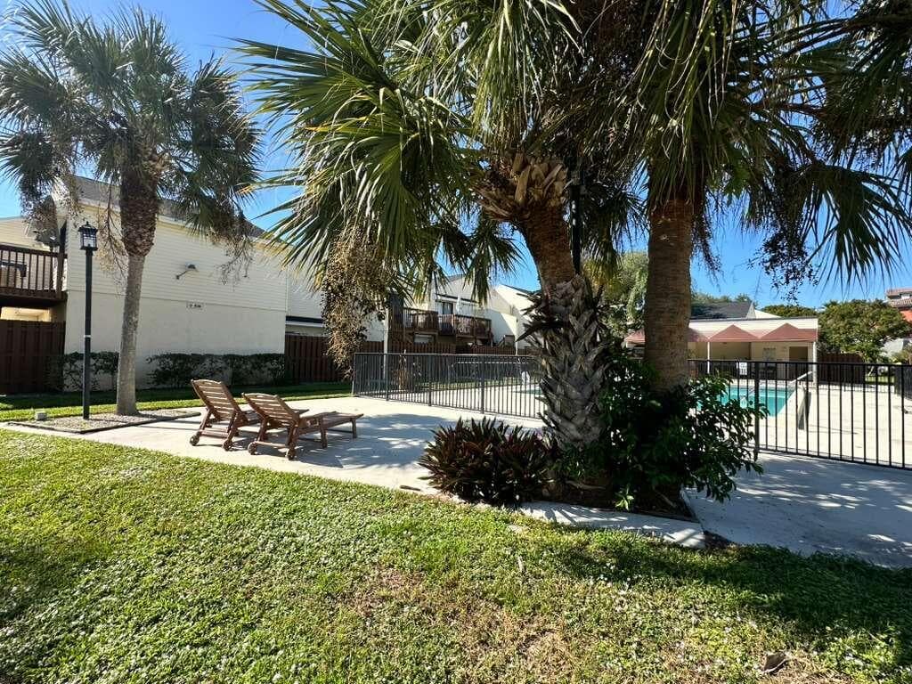 637 Executive Center Drive N 203, West Palm Beach, FL 33401 38
