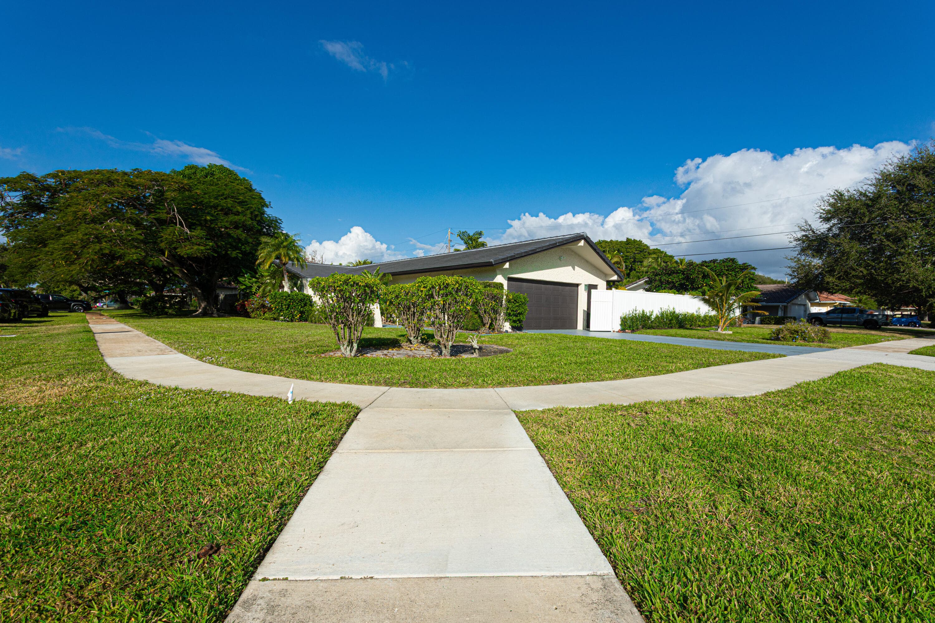 2013 Ardley Road, North Palm Beach, FL 33408 6