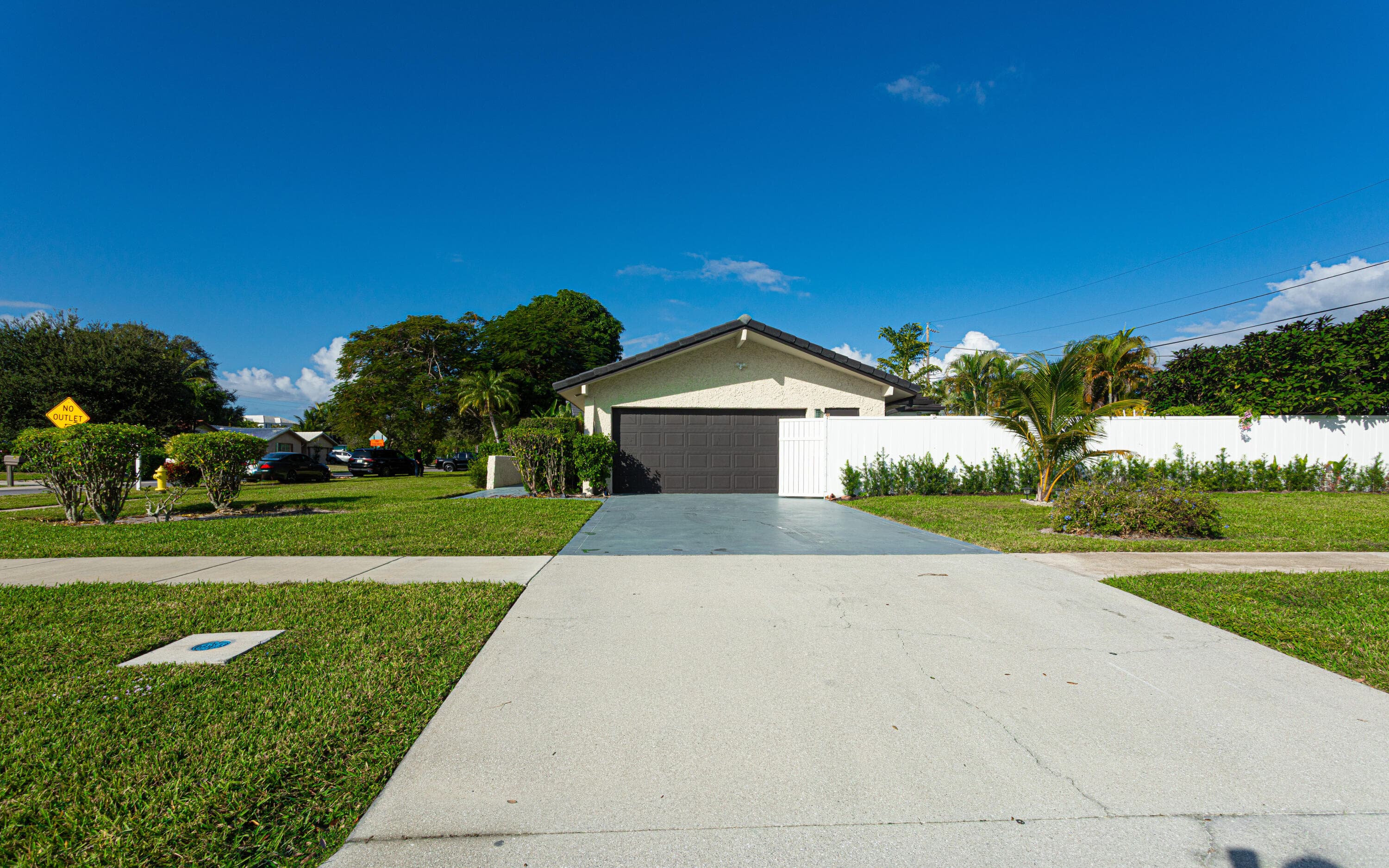 2013 Ardley Road, North Palm Beach, FL 33408 2