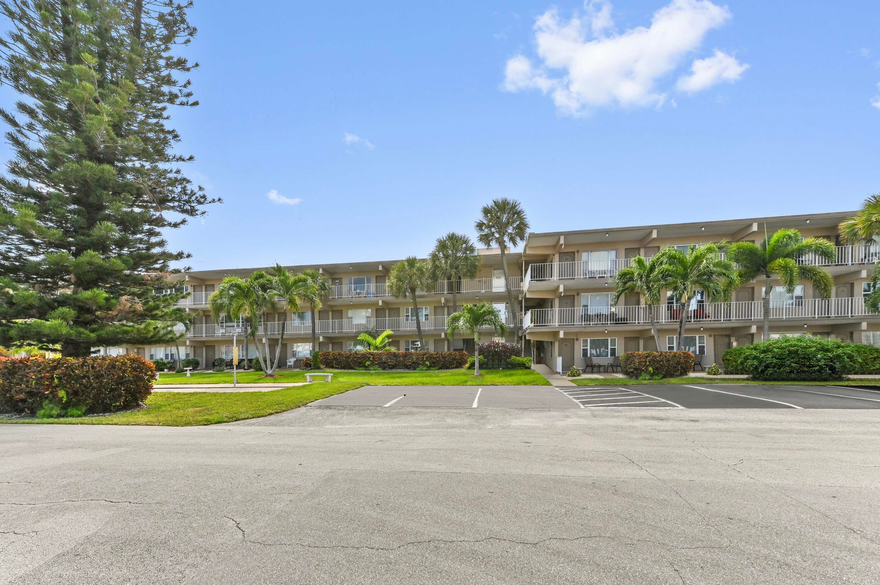 3200 NE 7th Court 205b, Pompano Beach, FL 33062
