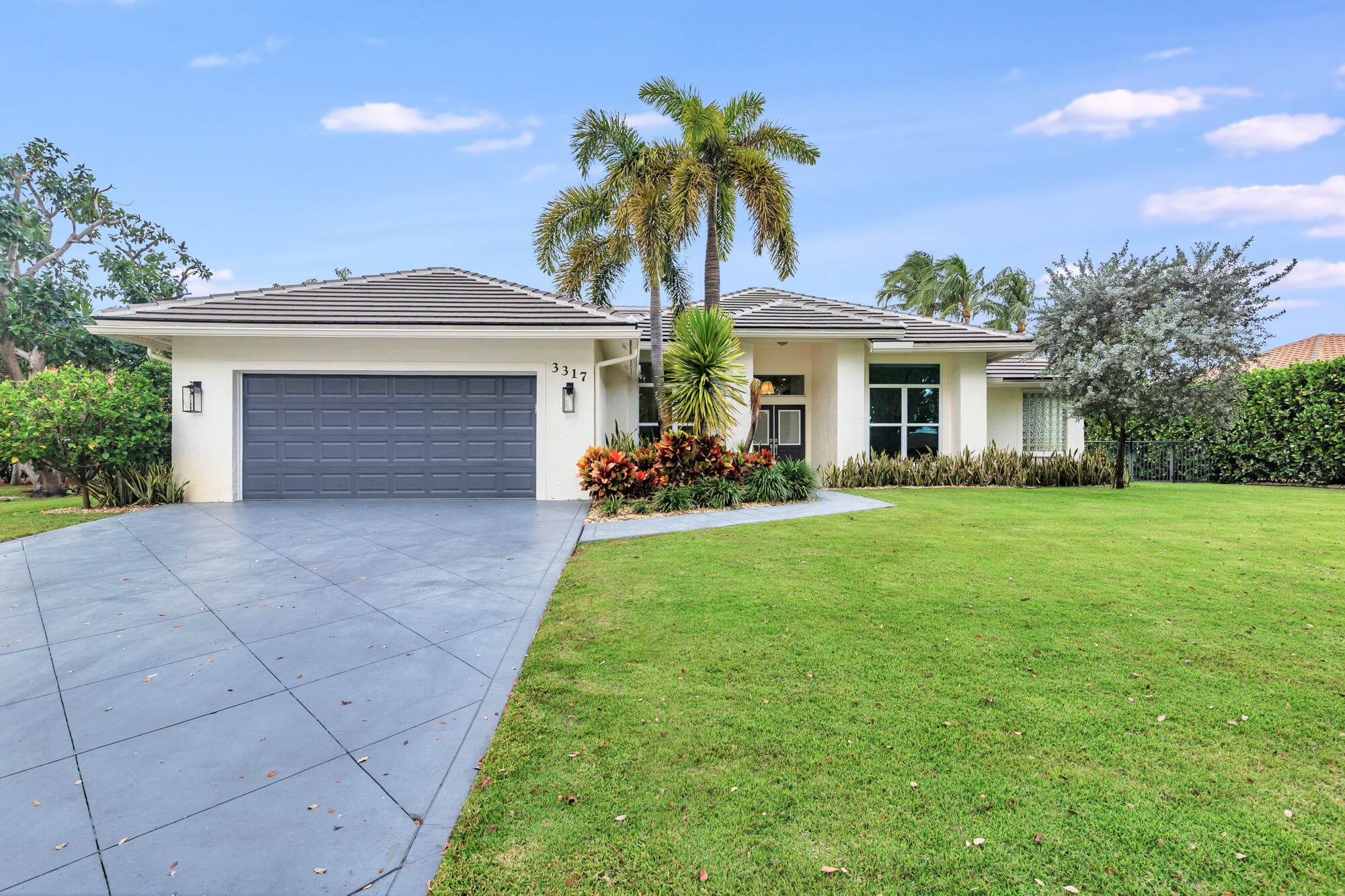 3317 Embassy Drive, West Palm Beach, FL 33401 36
