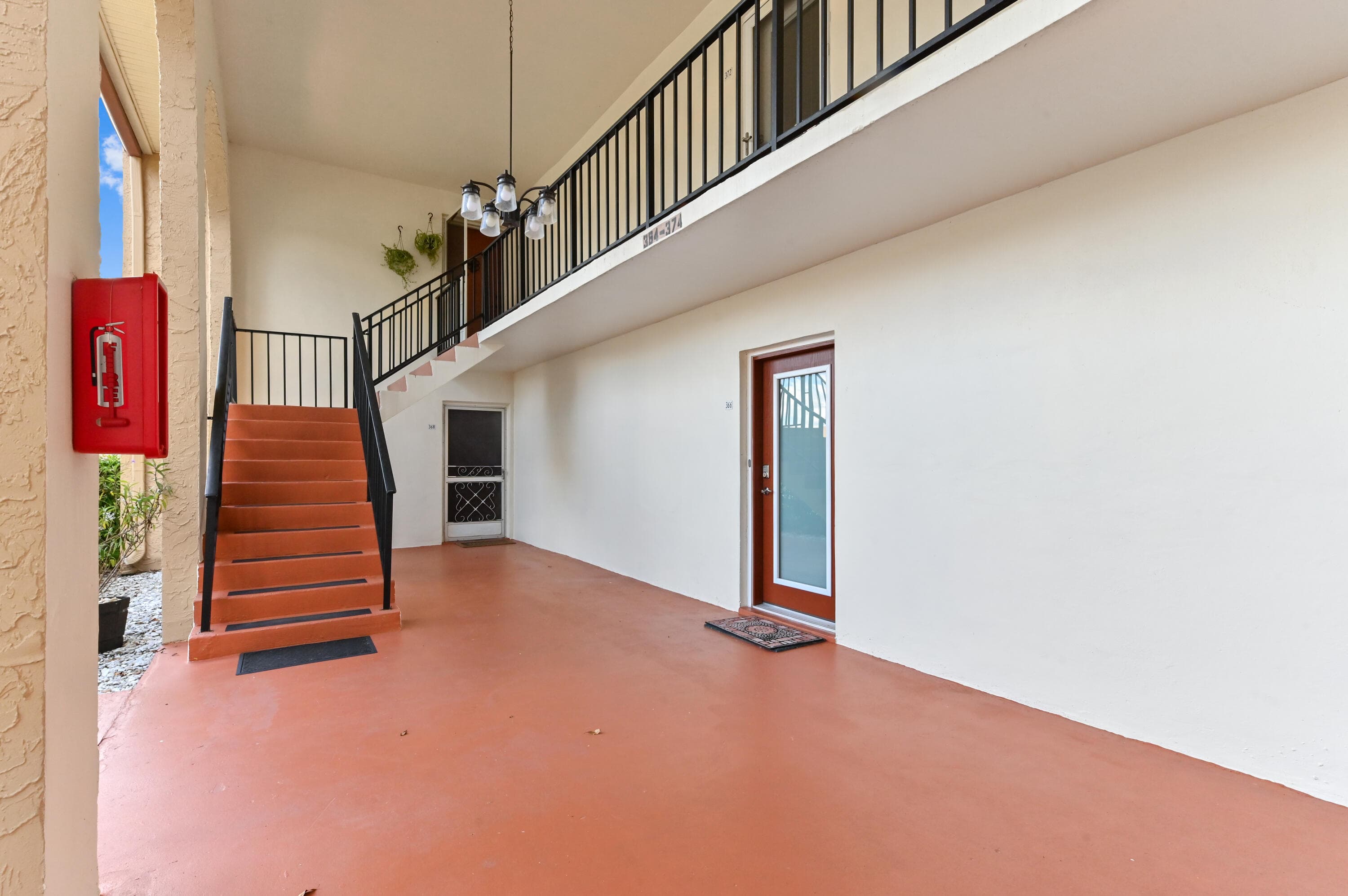 368 Lake Frances Drive, West Palm Beach, FL 33411 2