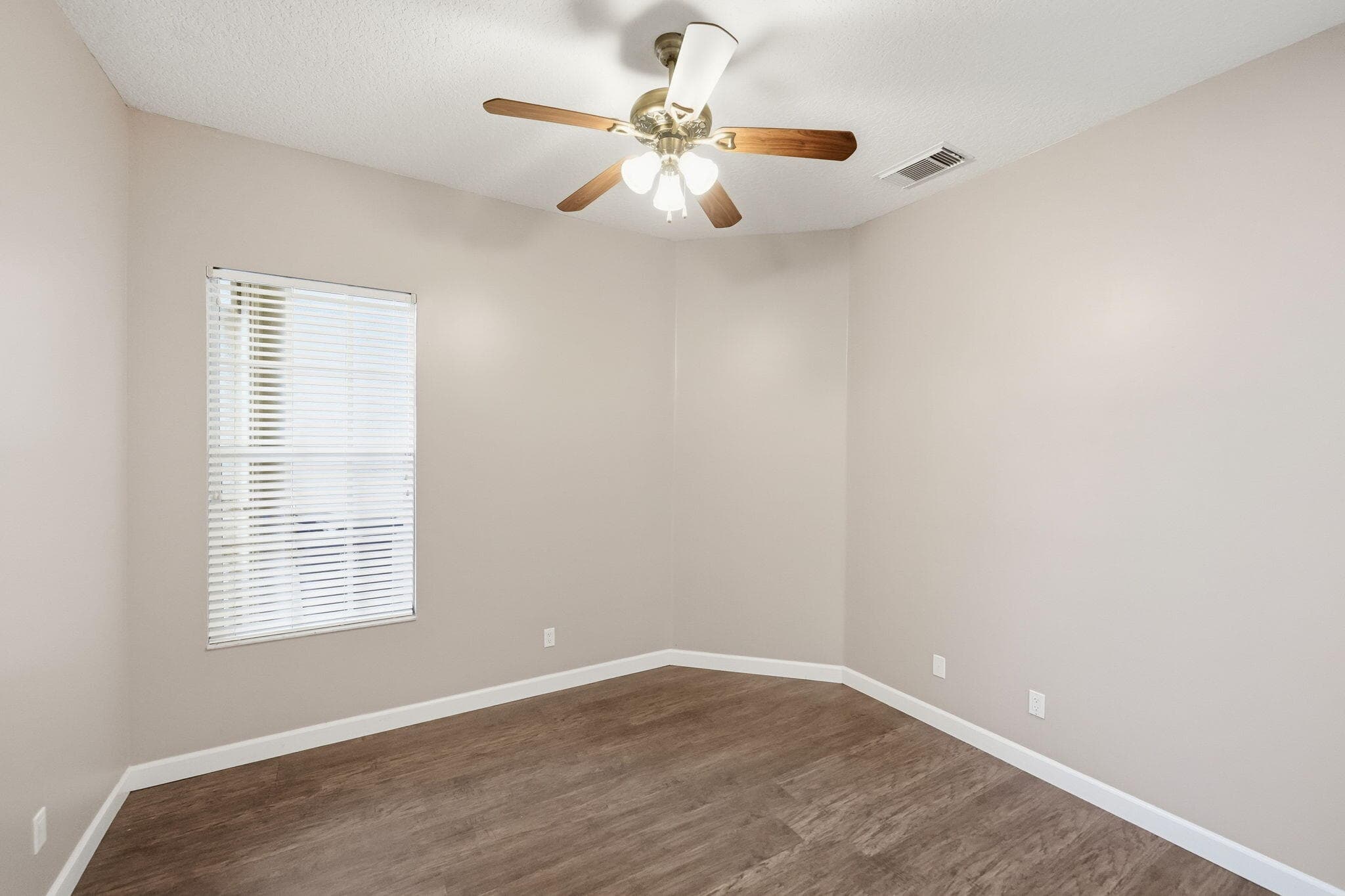 665 SW Lake Charles Circle, FL 34986 25