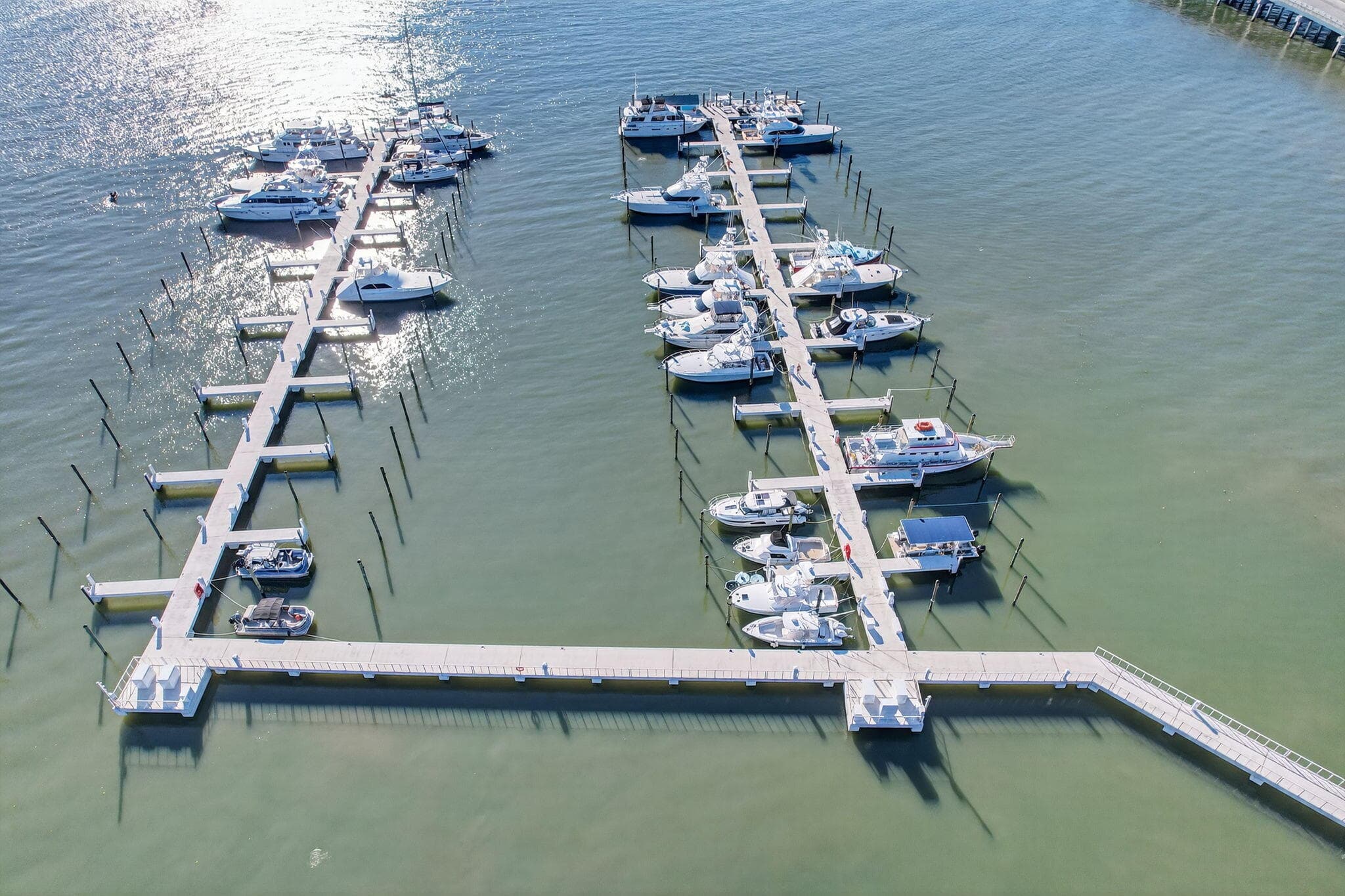 390 NE Edgewater Drive 403, Stuart, FL 34996 25