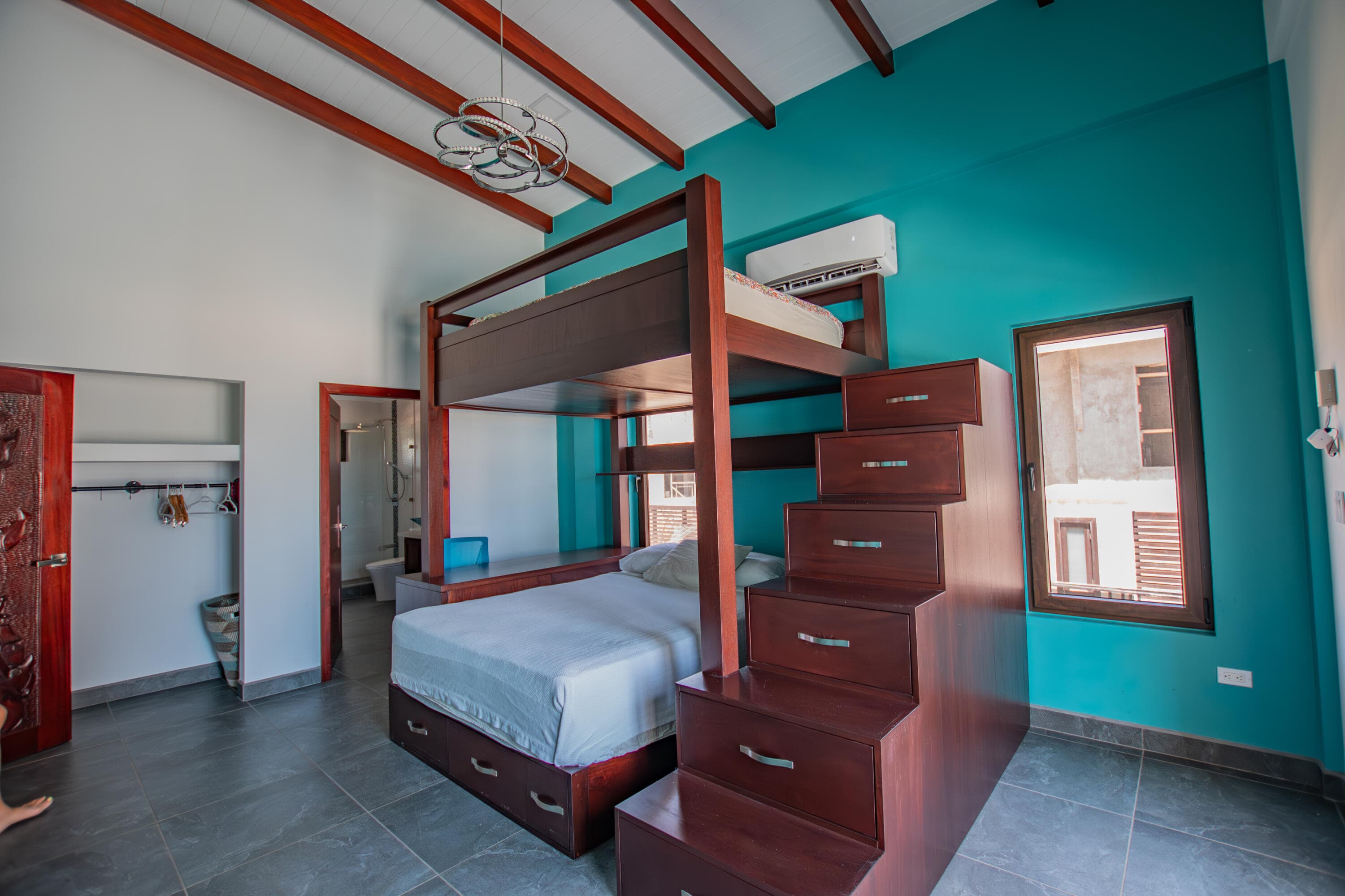 238 Placencia Road 15