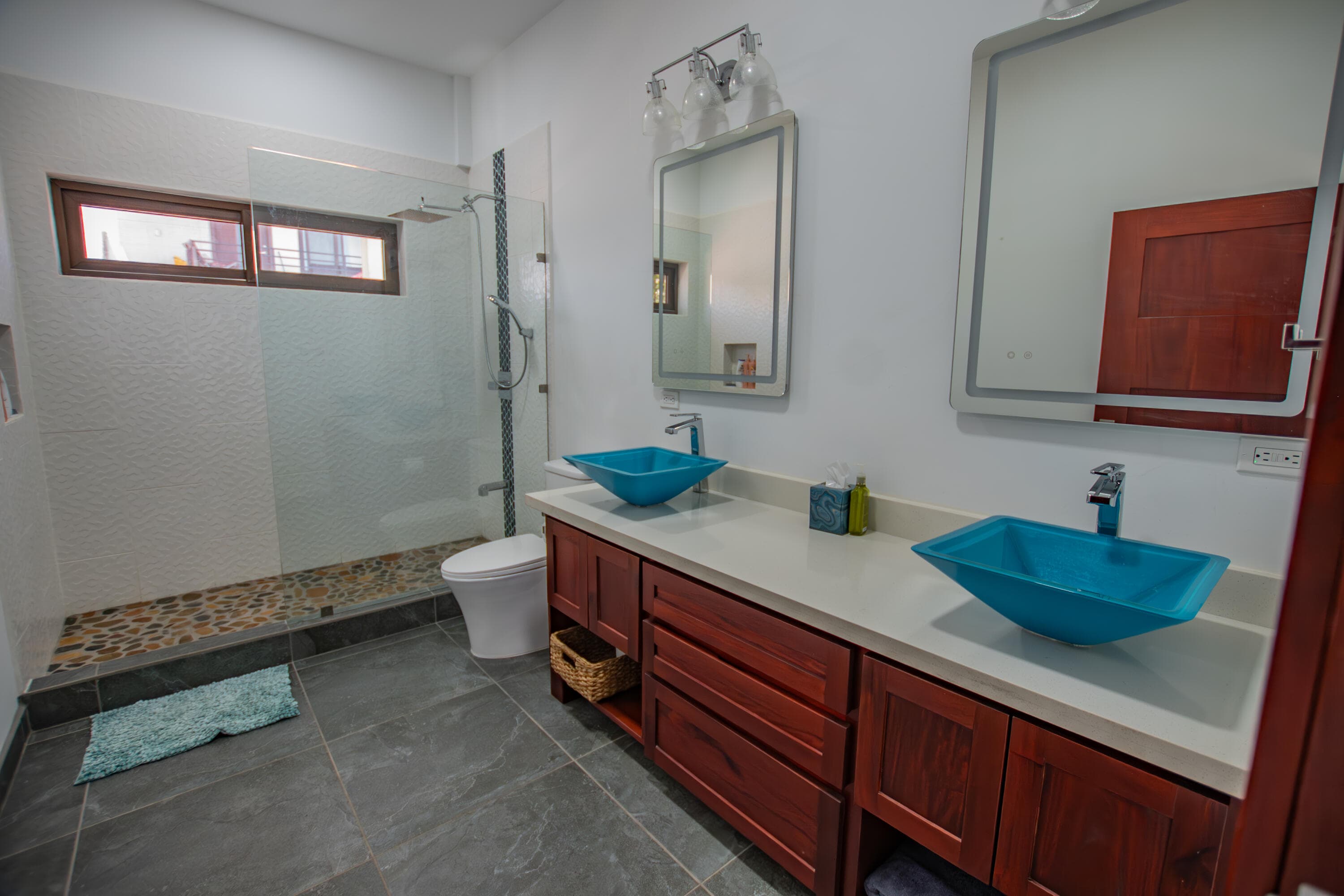 238 Placencia Road 18