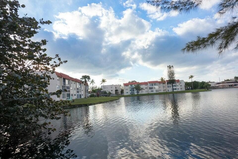 3091 E Sun Sunrise Lakes Drive E 207, Sunrise, FL 33322 46