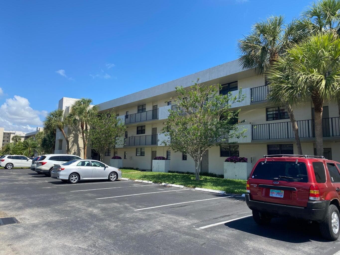 2420 Deer Creek Country Club Boulevard 302-d, Deerfield Beach, FL 33442 2
