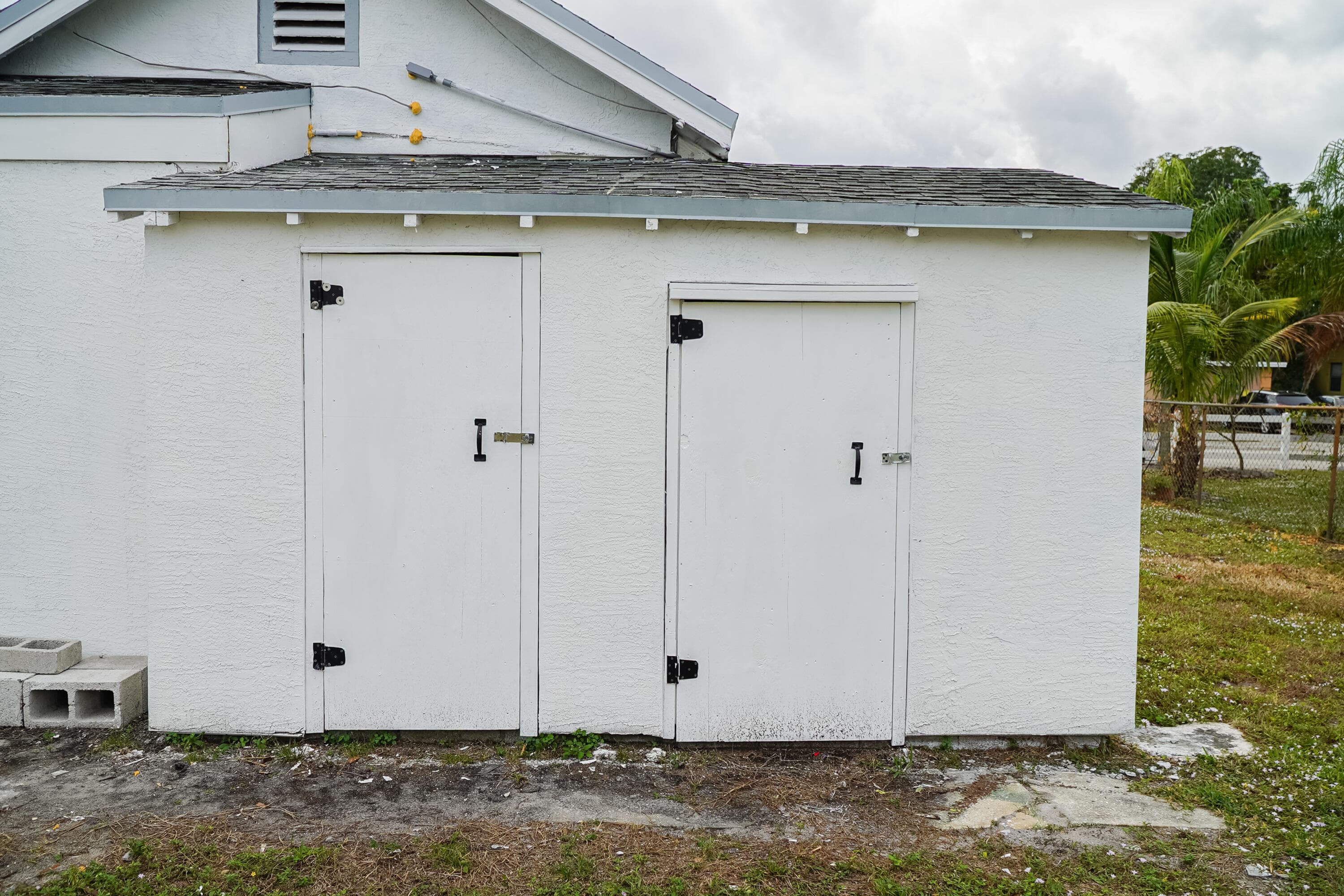 908 W 5th Street, Riviera Beach, FL 33404 14