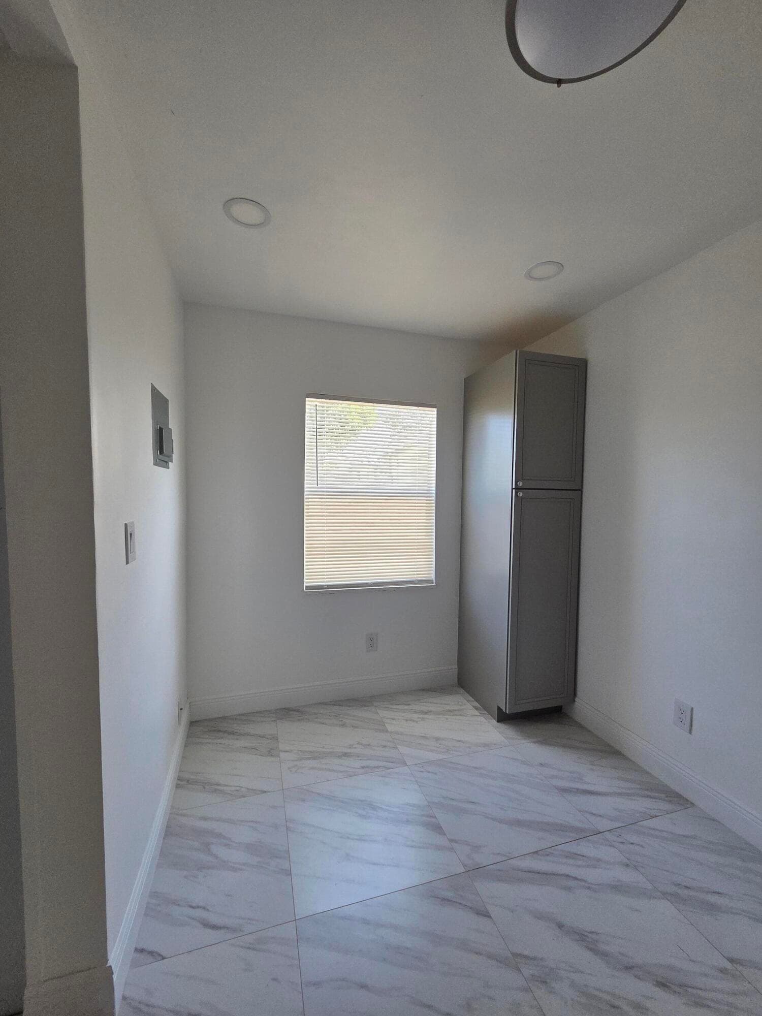 908 W 5th Street, Riviera Beach, FL 33404 32