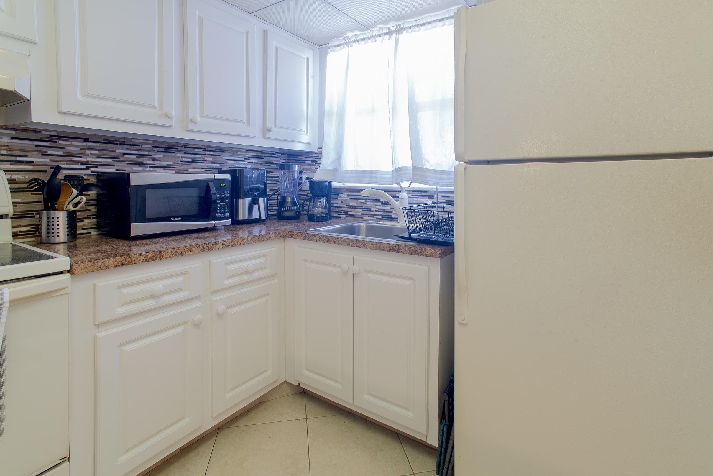 3091 E Sun Sunrise Lakes Drive E 207, Sunrise, FL 33322 2