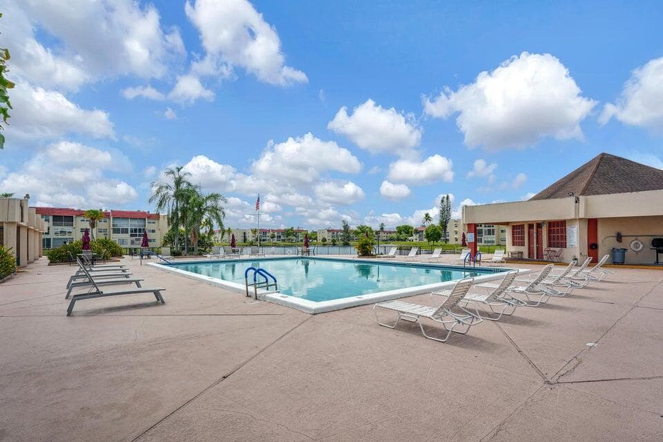 3091 E Sun Sunrise Lakes Drive E 207, Sunrise, FL 33322 29