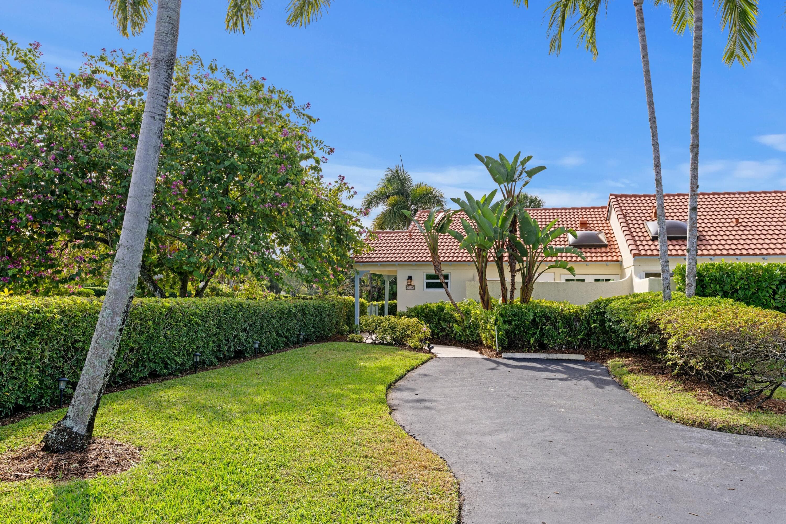 2211 Las Casitas Drive, Wellington, FL 33414 4