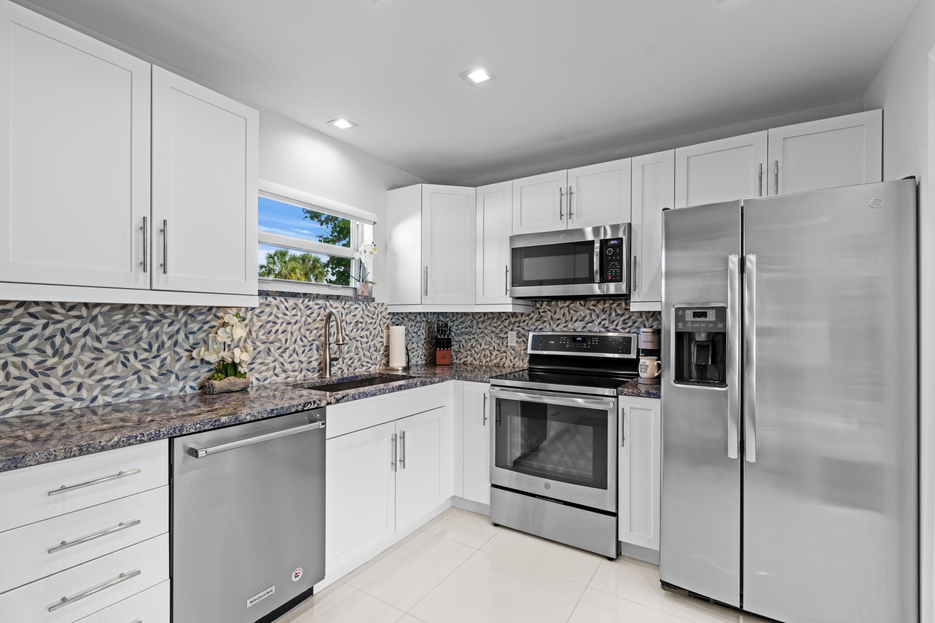 2211 Las Casitas Drive, Wellington, FL 33414 8