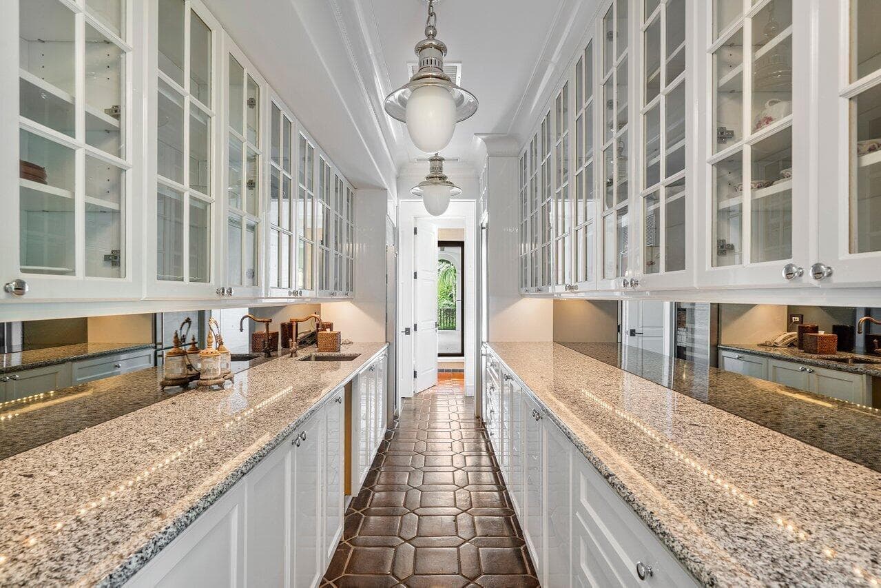 12 Lagomar Road, Palm Beach, FL 33480 9