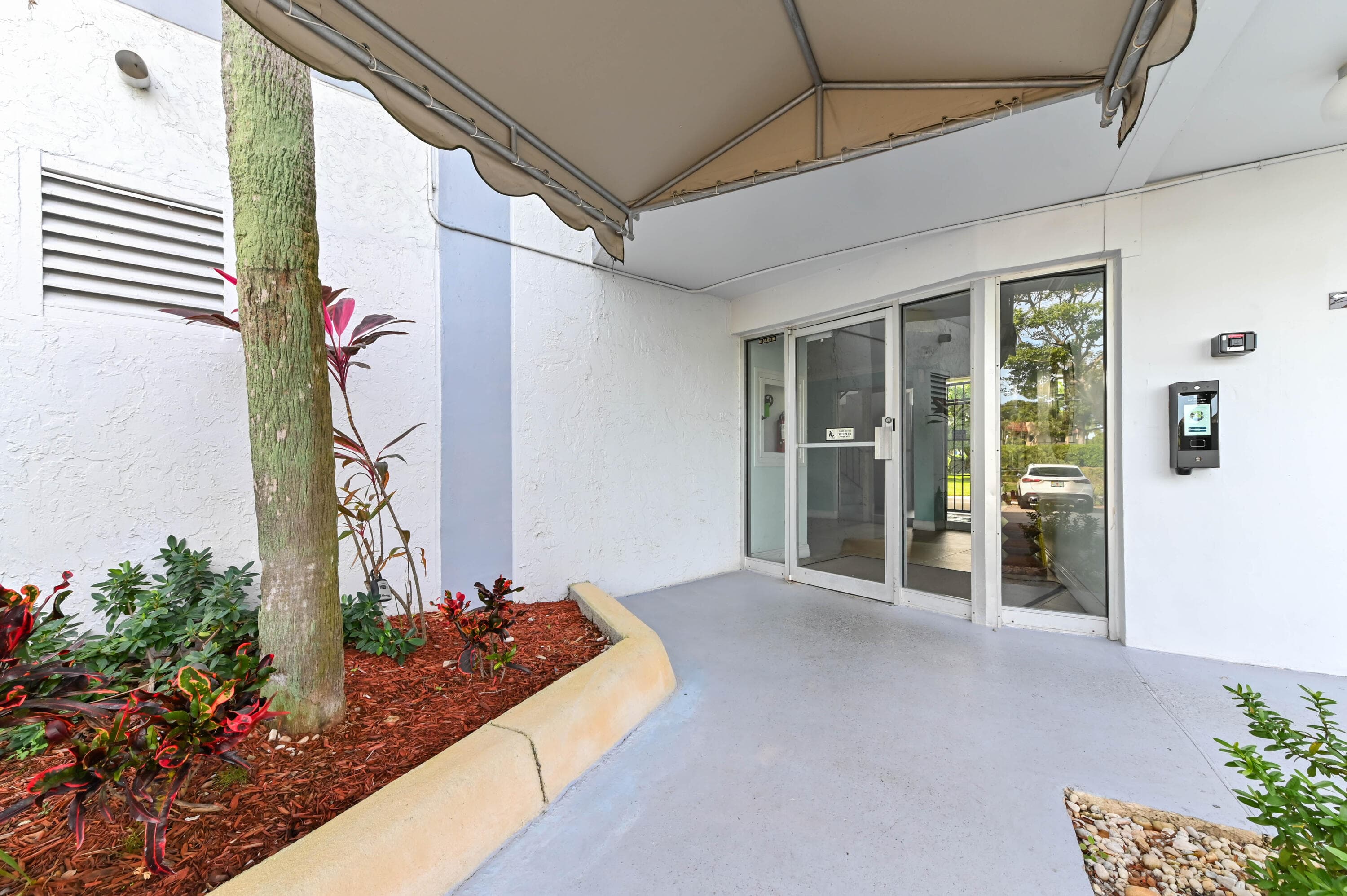 198 NW 67th Street 207, Boca Raton, FL 33487 3