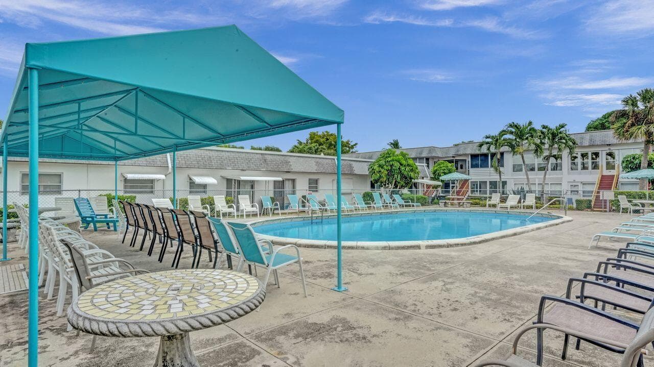 118 Sheffield E, West Palm Beach, FL 33417 11