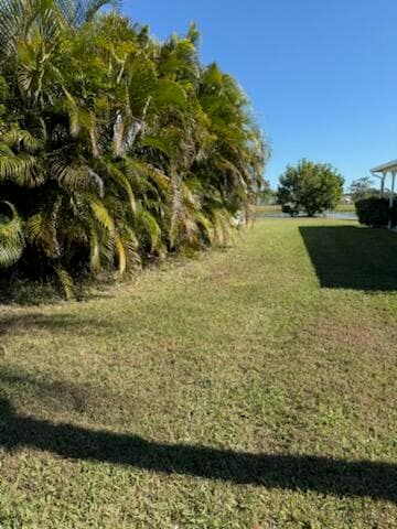 4 E East Caribbean, Port St. Lucie, FL 34952 3