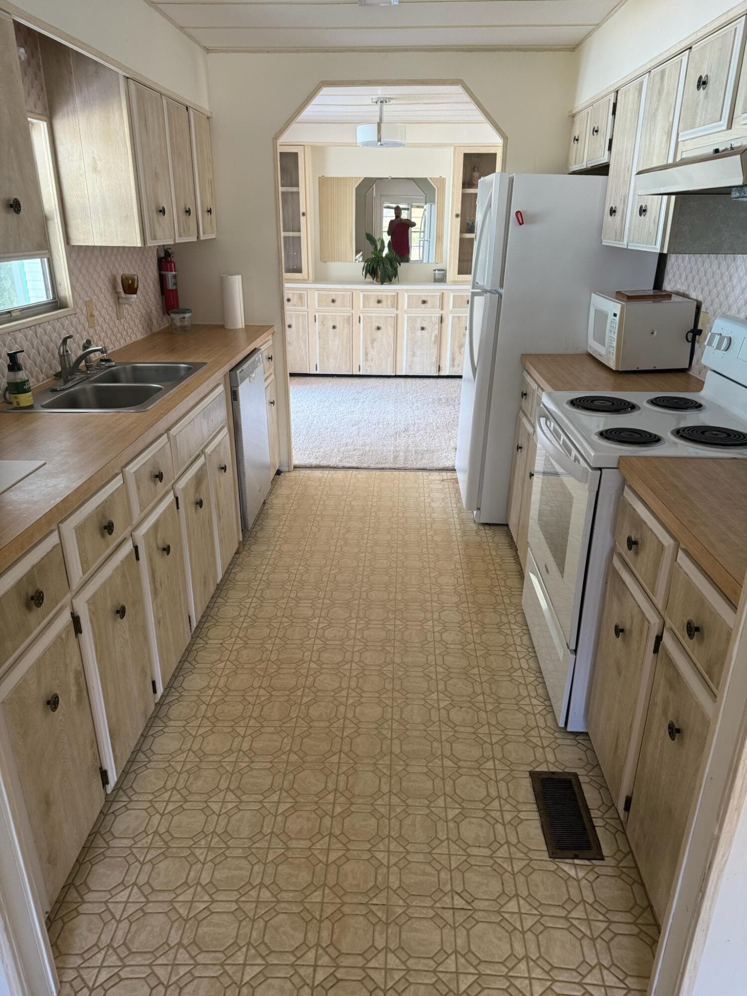 4 E East Caribbean, Port St. Lucie, FL 34952 12