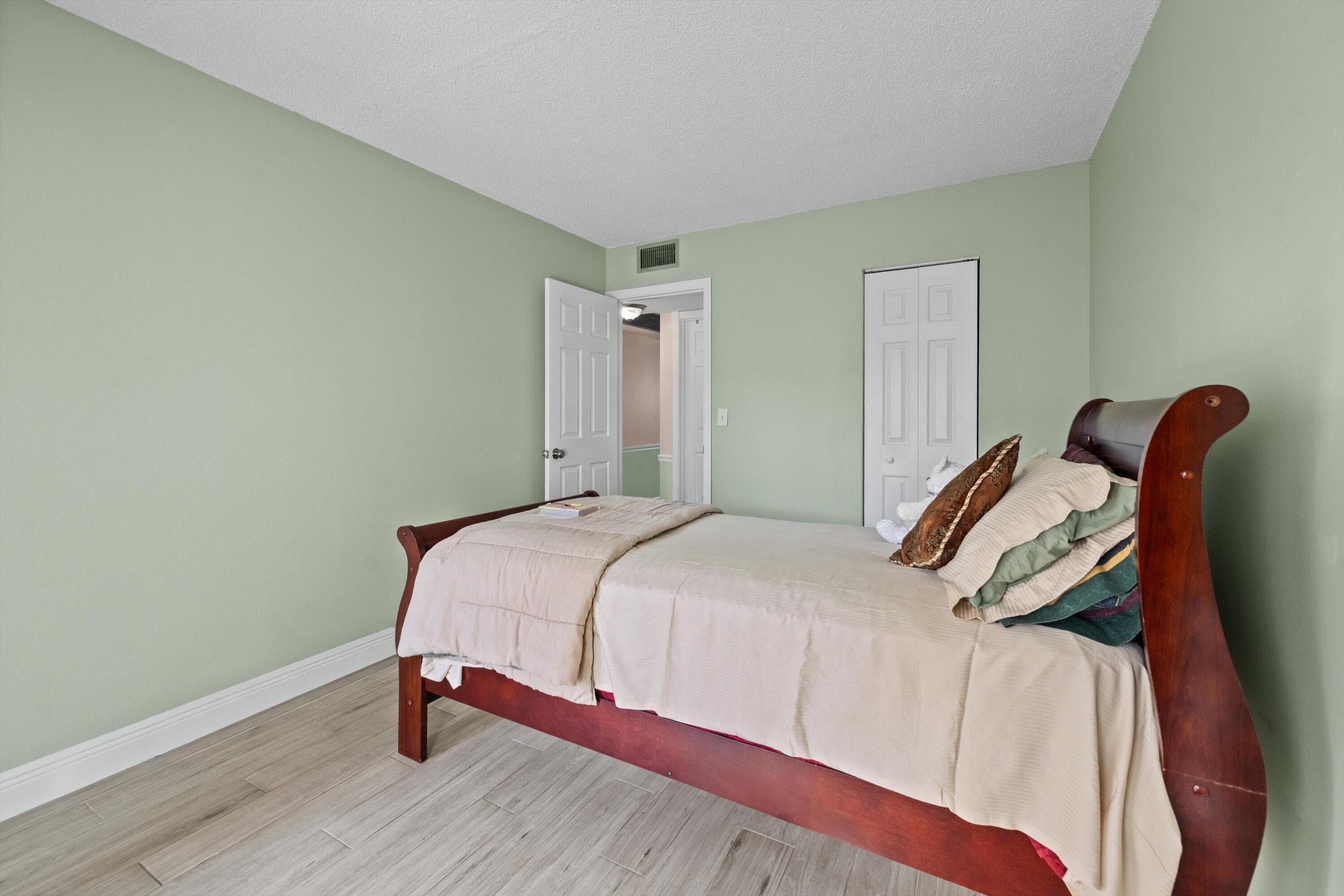 380 Sheffield P, West Palm Beach, FL 33417 20