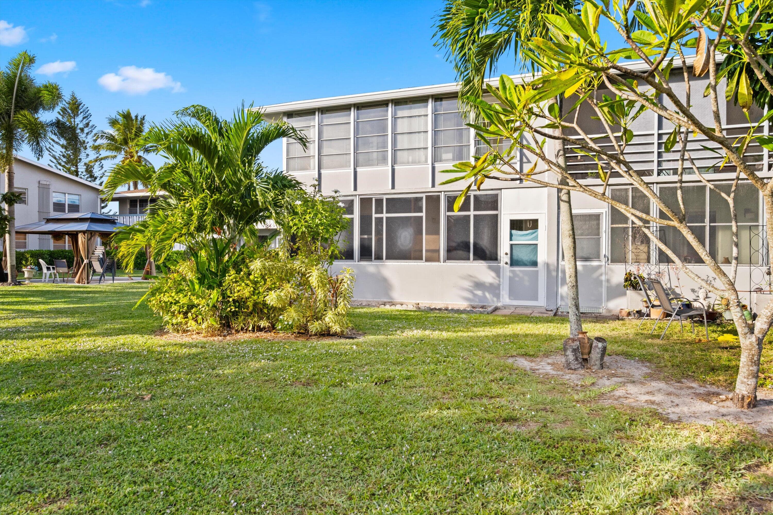 380 Sheffield P, West Palm Beach, FL 33417 22