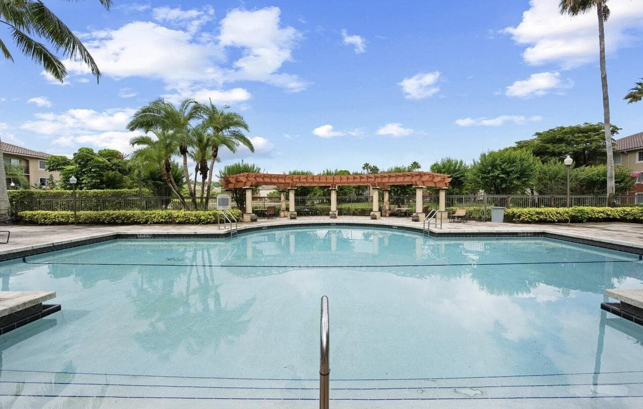4167 N Haverhill Road 1102, West Palm Beach, FL 33417 24