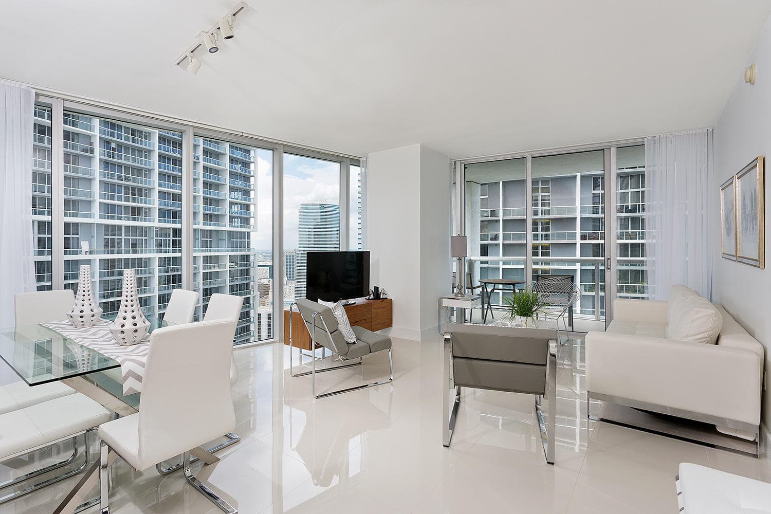 495 Brickell Avenue 4010, Miami, FL 33131 4