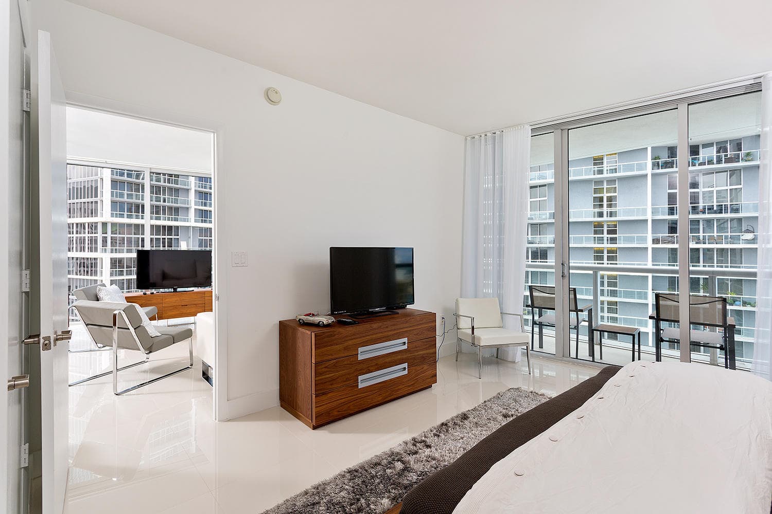 495 Brickell Avenue 4010, Miami, FL 33131 15
