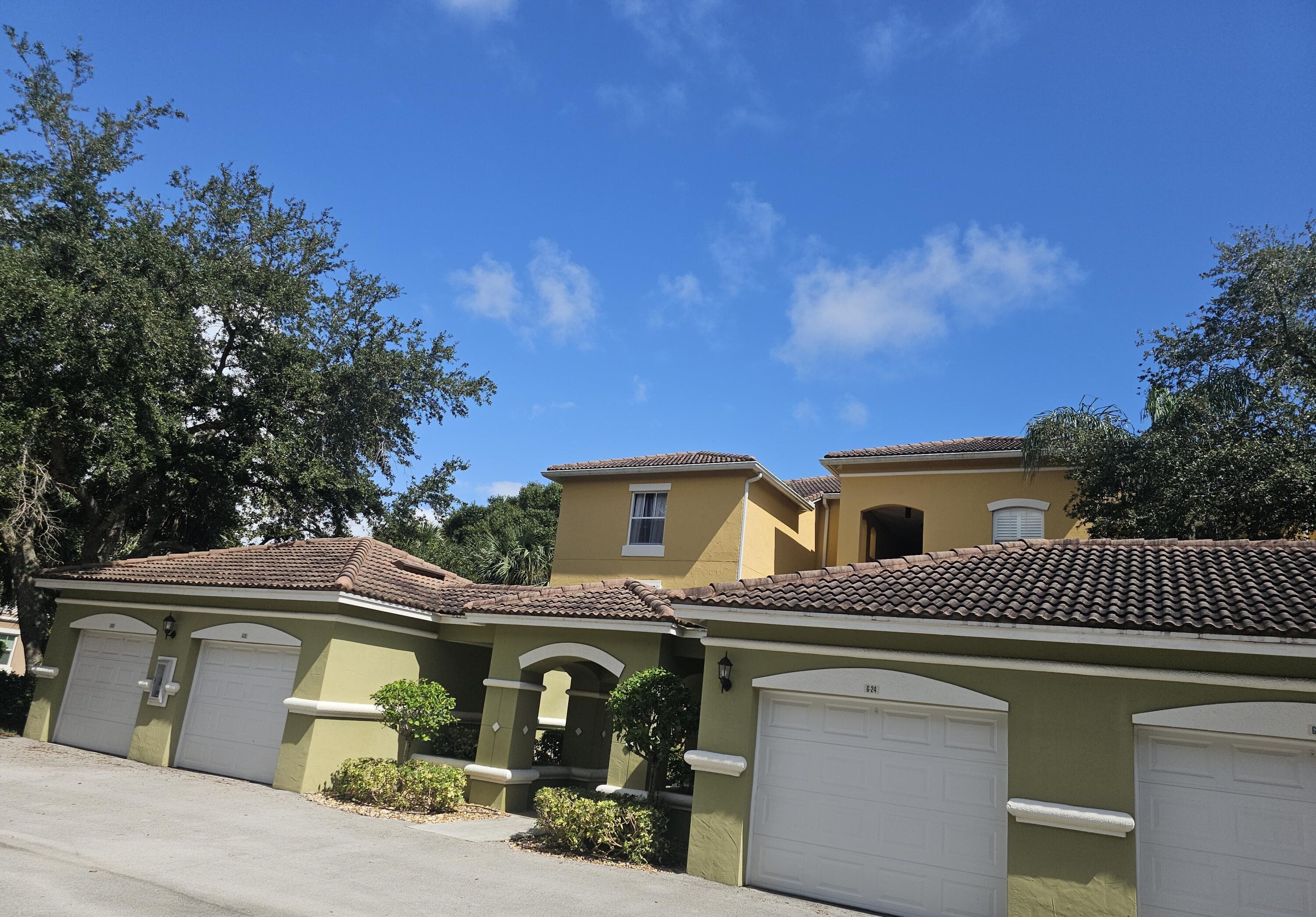 5050 Fairways Circle 301, Vero Beach, FL 32967 2