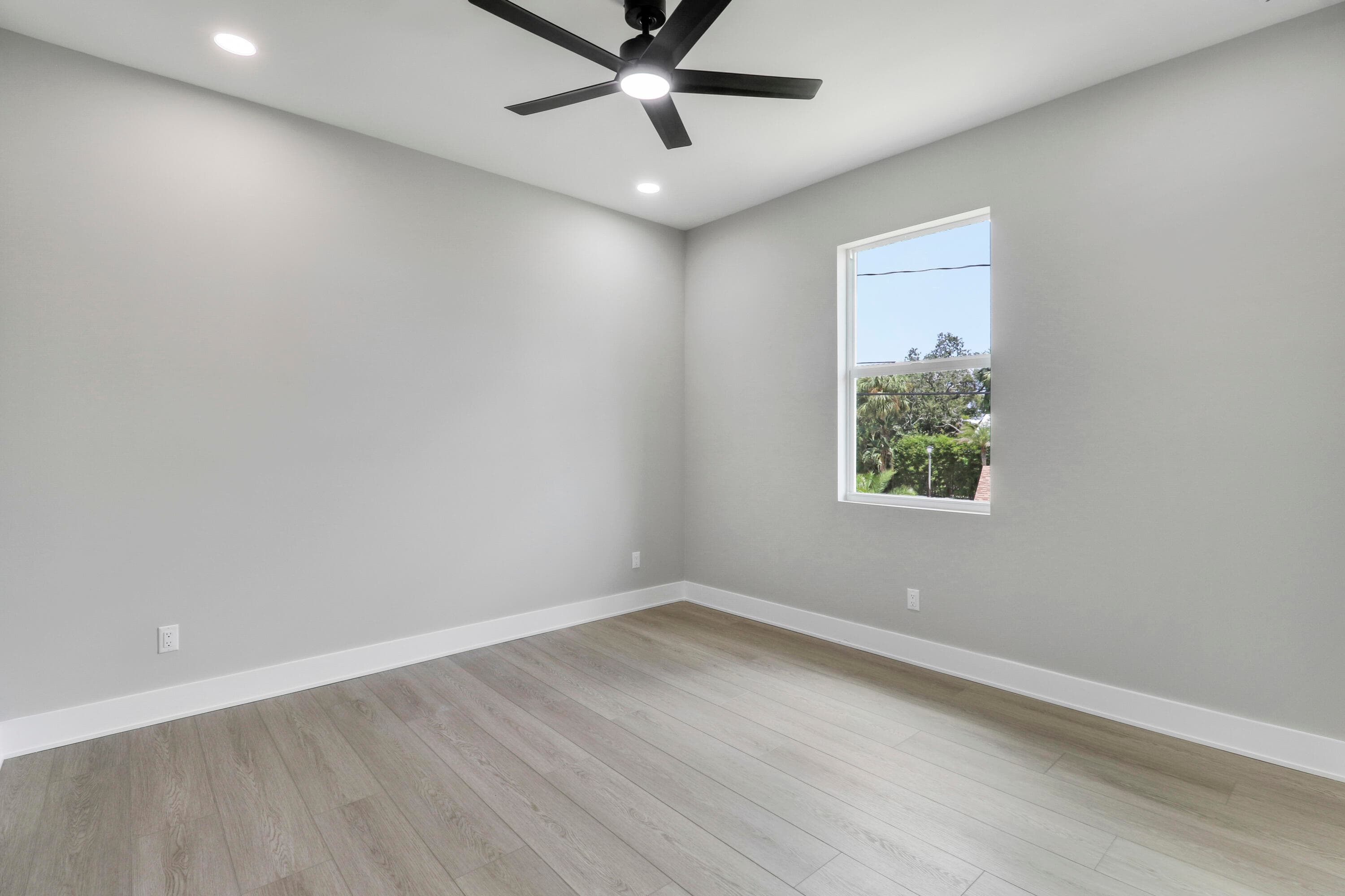 1013 NE Orange Avenue, Jensen Beach, FL 34957 32
