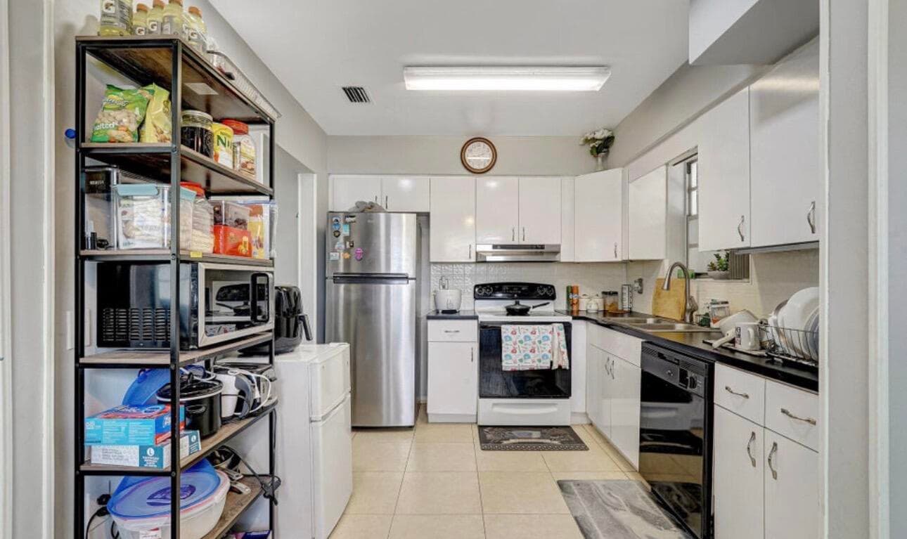 7530 Atlanta Street, Hollywood, FL 33024 17