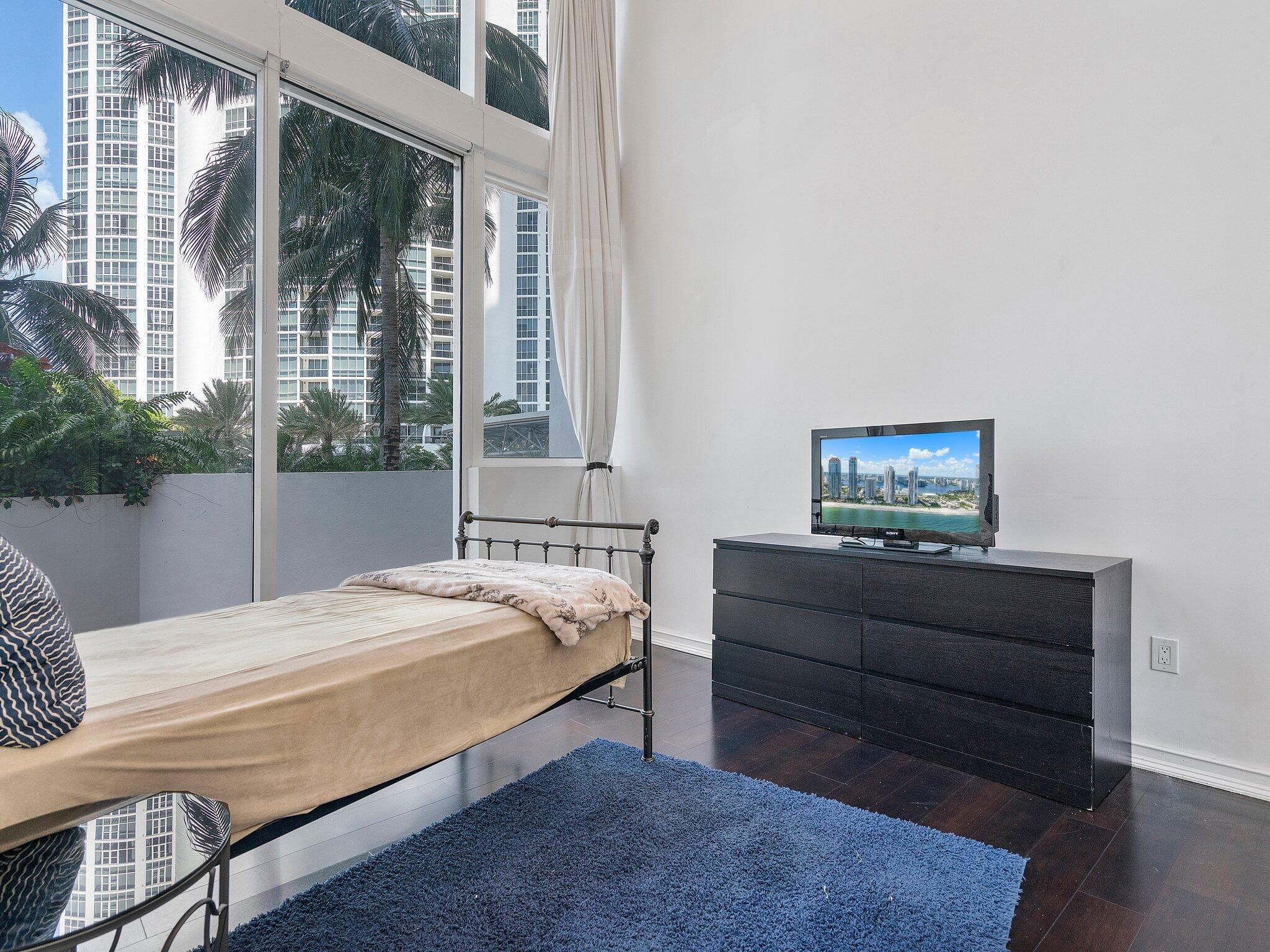 18101 Collins Avenue 401, Sunny Isles Beach, FL 33160 36