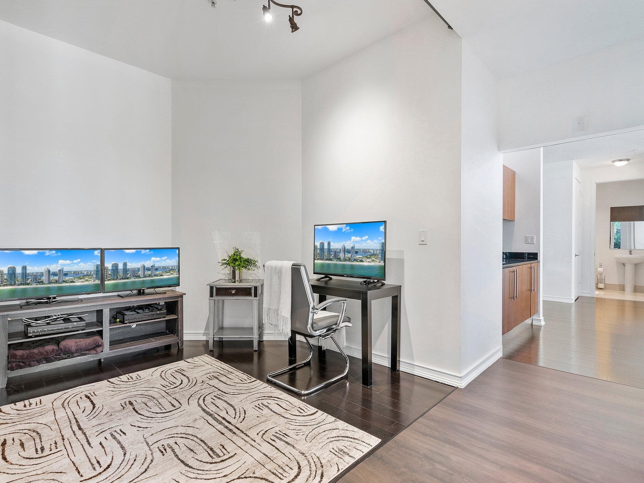 18101 Collins Avenue 401, Sunny Isles Beach, FL 33160 38