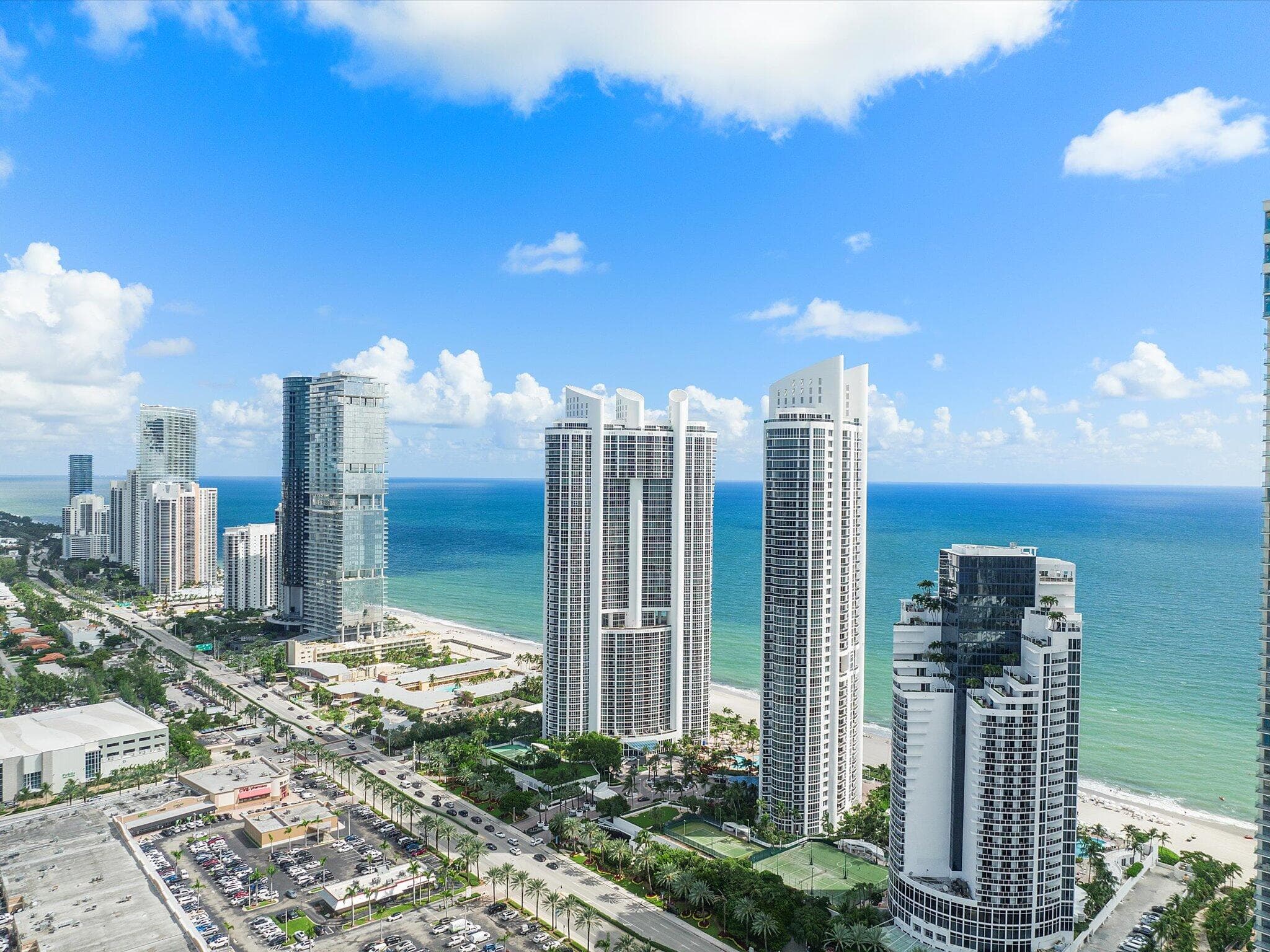 18101 Collins Avenue 401, Sunny Isles Beach, FL 33160 44