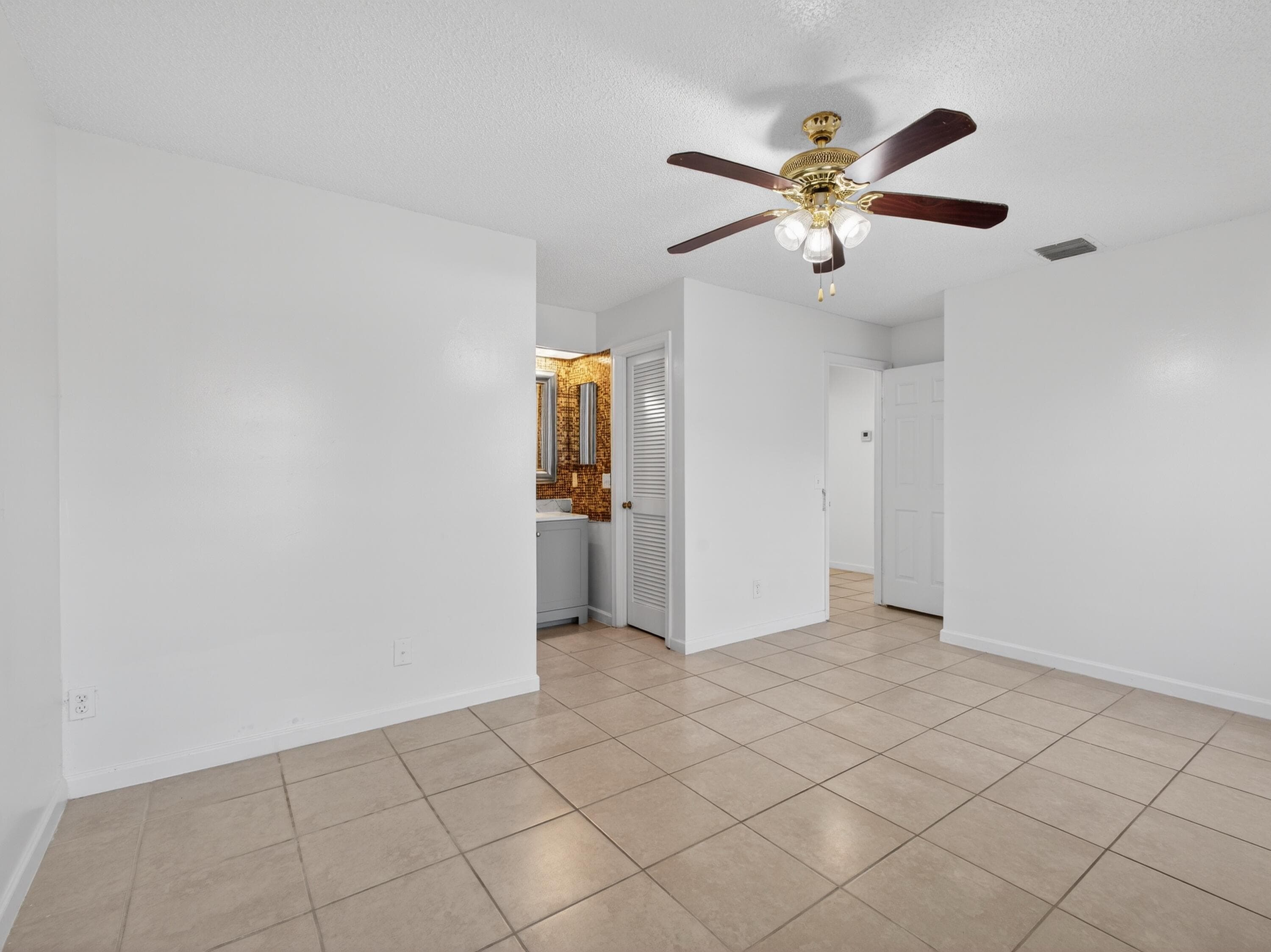 2548 Ida Way, West Palm Beach, FL 33415 23