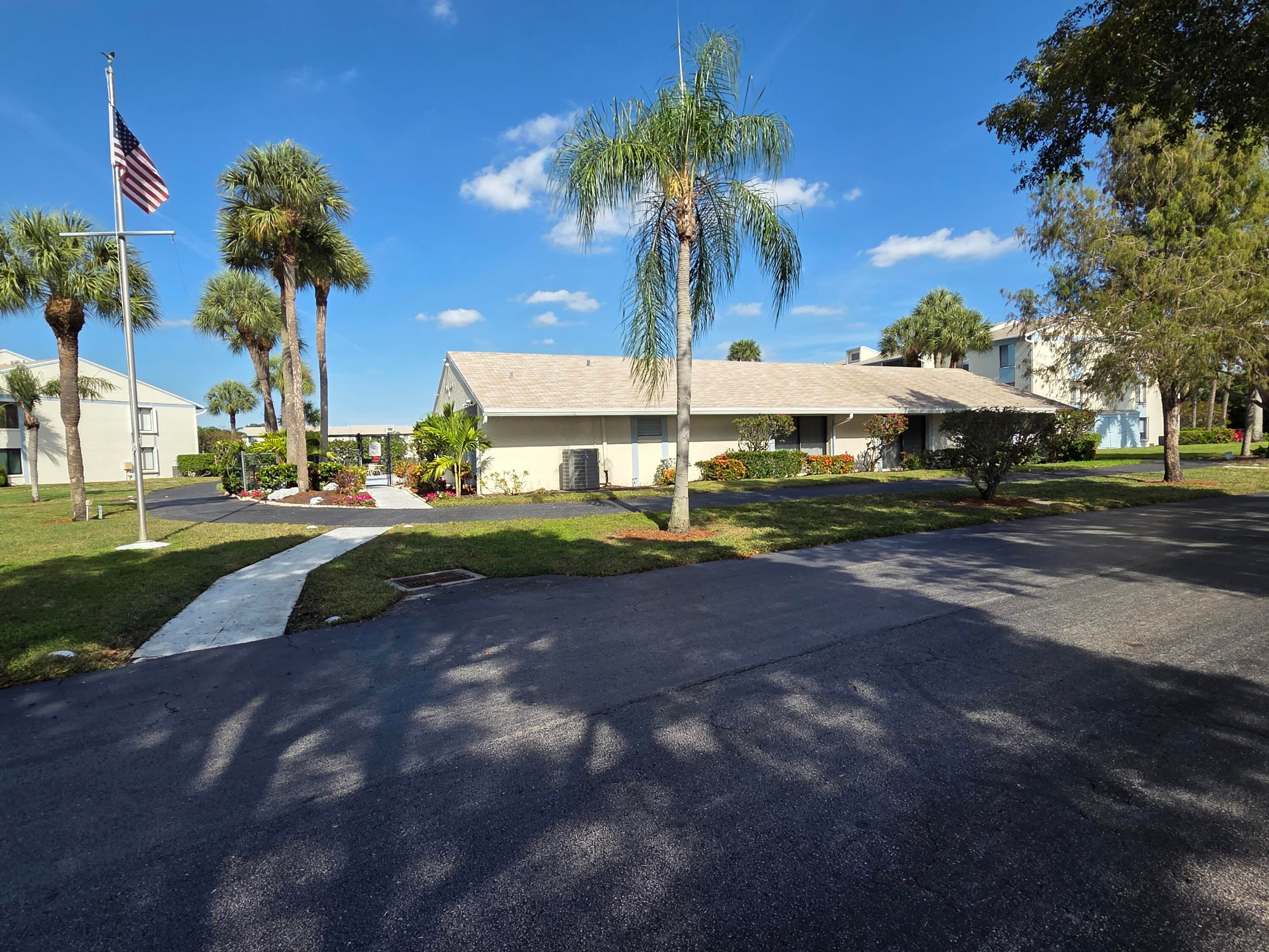 1115 Green Pine Boulevard D2, West Palm Beach, FL 33409 36